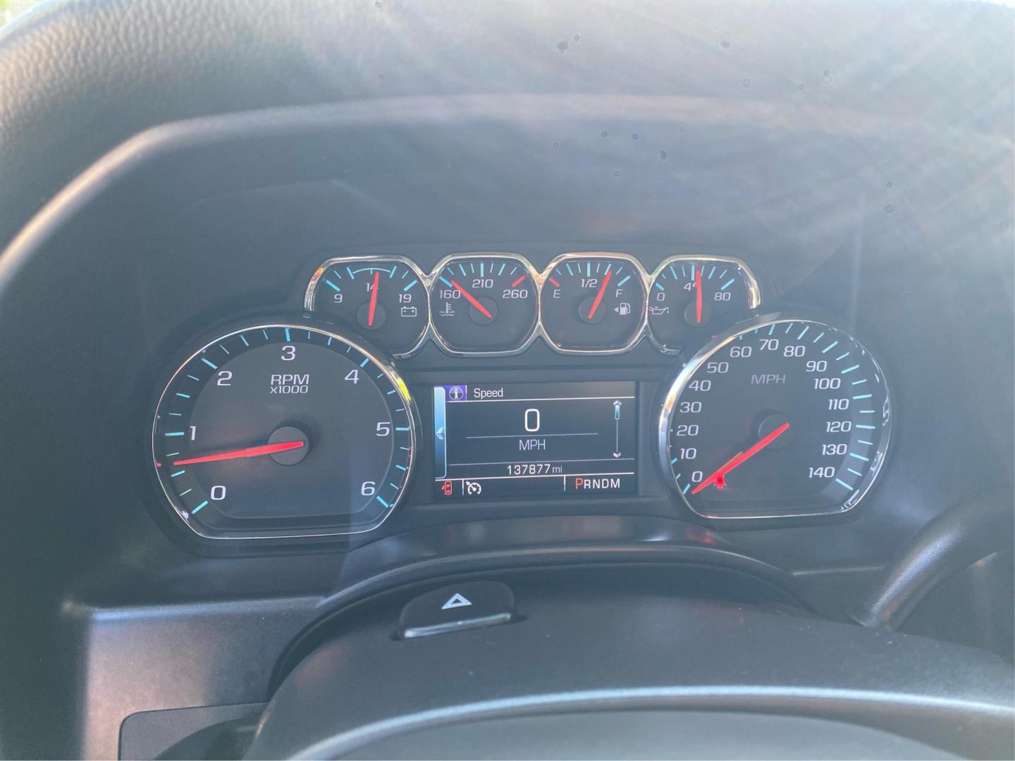 2014 WHITE CHEVROLET SILVERADO 1500 LT (1GCNKREC3EZ) with an 5.3L engine, Automatic transmission, located at 908 SE 14th Street, Des Moines, IA, 50317, (515) 281-0330, 41.580303, -93.597046 - Photo#12