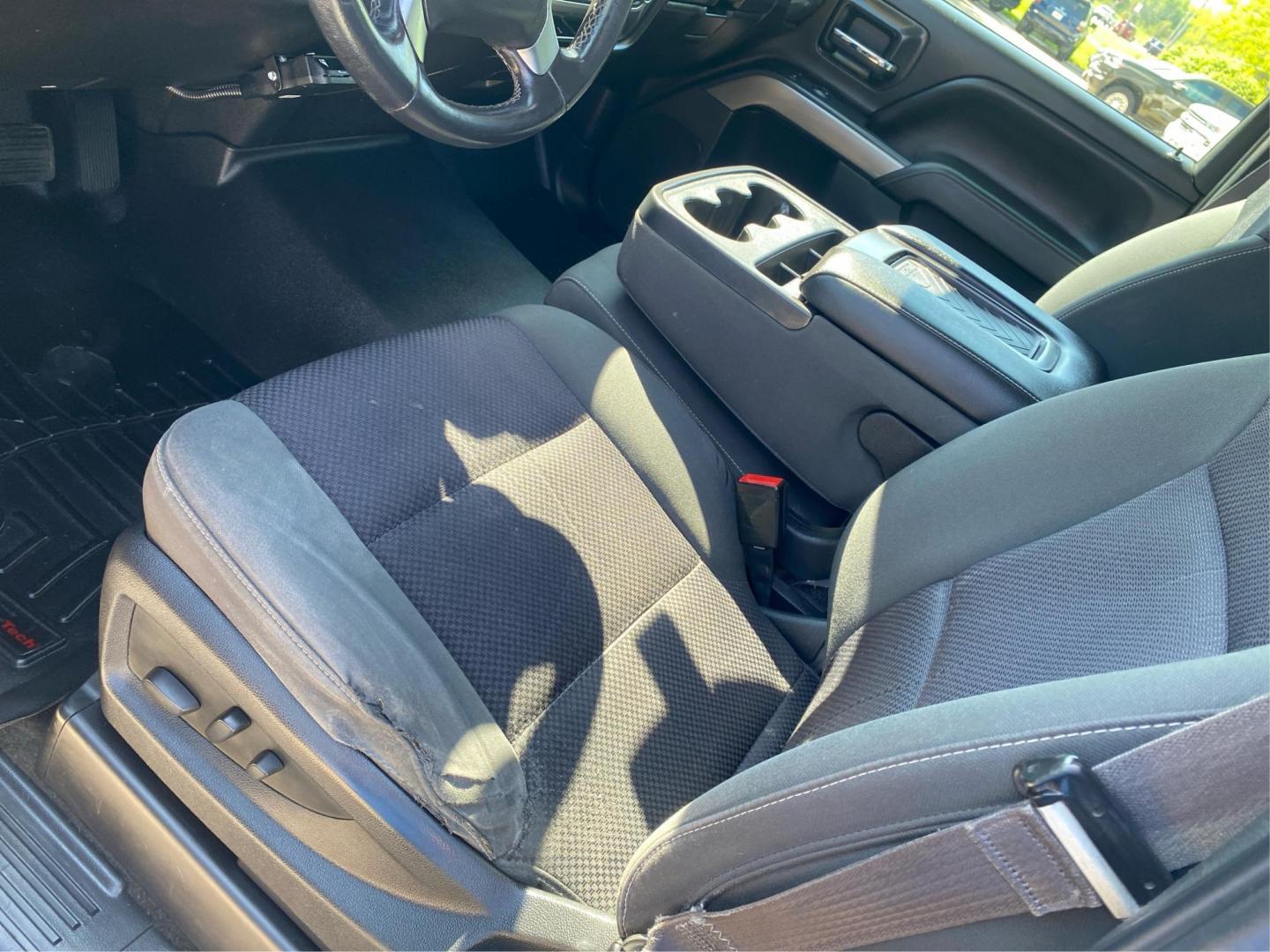 2014 WHITE CHEVROLET SILVERADO 1500 LT (1GCNKREC3EZ) with an 5.3L engine, Automatic transmission, located at 908 SE 14th Street, Des Moines, IA, 50317, (515) 281-0330, 41.580303, -93.597046 - Photo#14