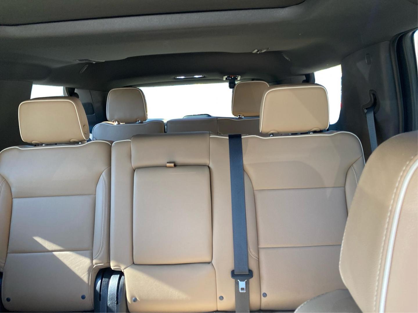 2022 WHITE CHEVROLET TAHOE 1500 PREMIER (1GNSKSKLXNR) with an 6.2L engine, Automatic transmission, located at 908 SE 14th Street, Des Moines, IA, 50317, (515) 281-0330, 41.580303, -93.597046 - Photo#14