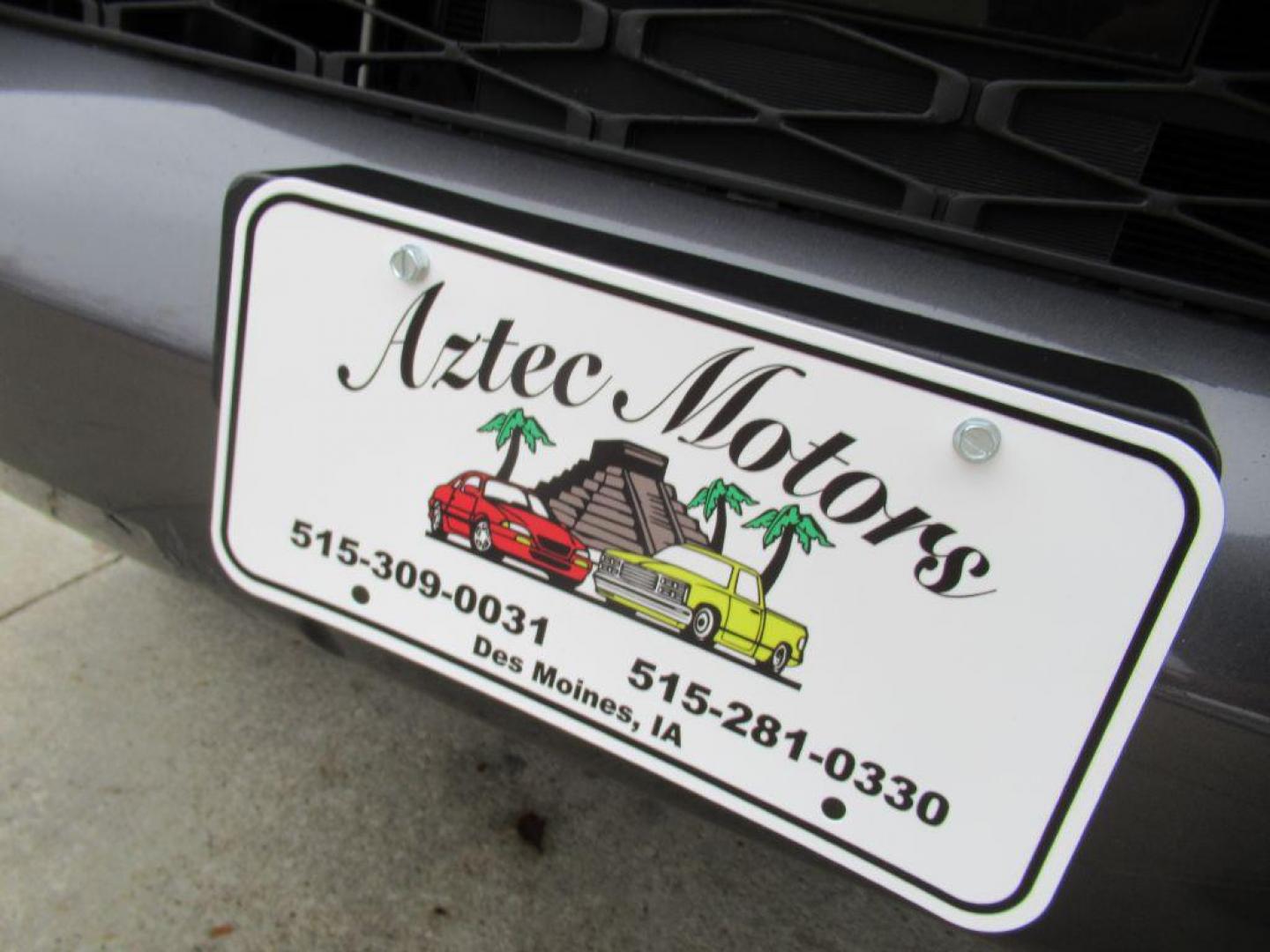 2020 GRAY TOYOTA 4RUNNER SR5/SR5 PREMIUM (JTEBU5JR2L5) with an 4.0L engine, Automatic transmission, located at 908 SE 14th Street, Des Moines, IA, 50317, (515) 281-0330, 41.580303, -93.597046 - Photo#13