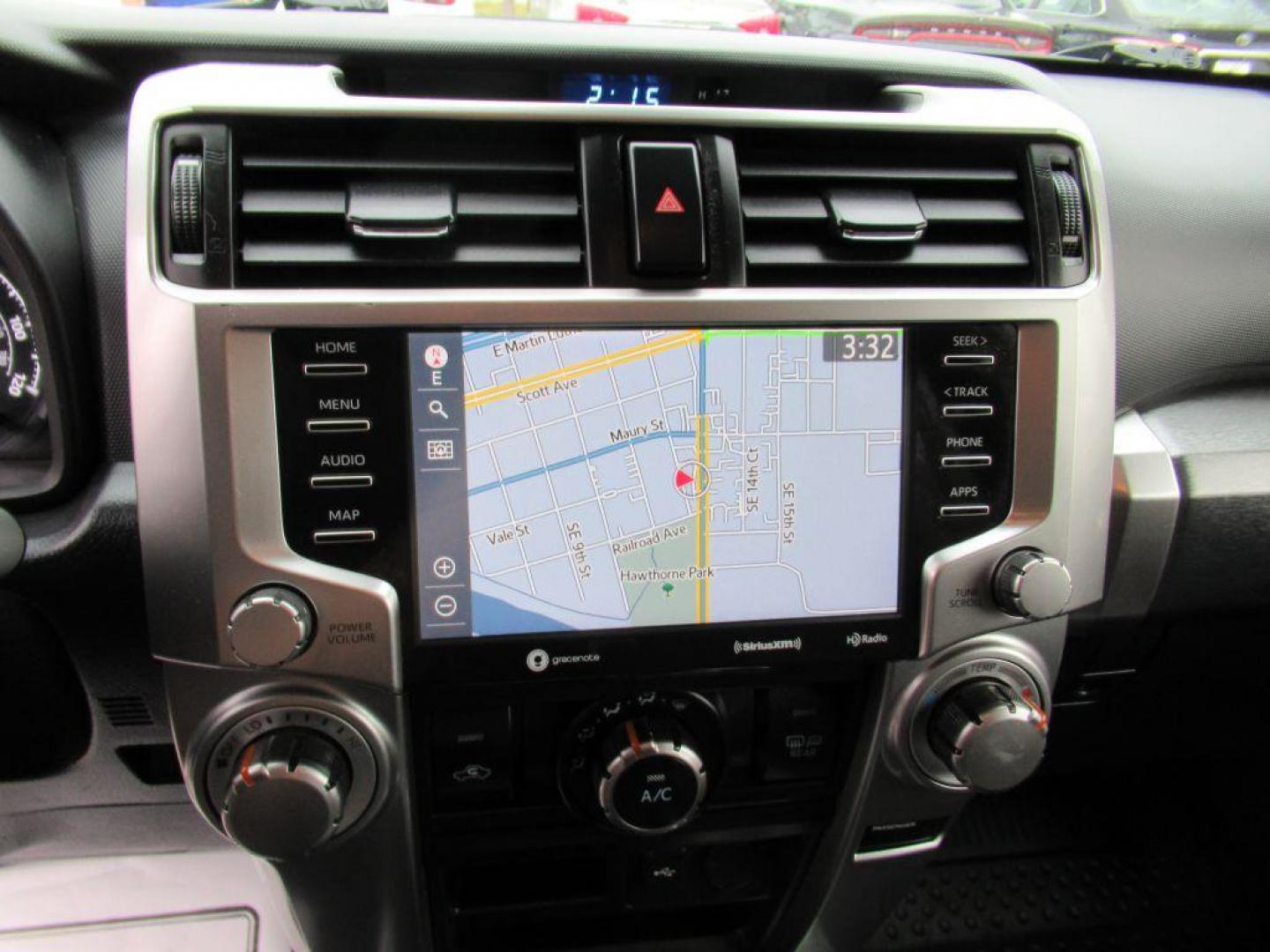 2020 GRAY TOYOTA 4RUNNER SR5/SR5 PREMIUM (JTEBU5JR2L5) with an 4.0L engine, Automatic transmission, located at 908 SE 14th Street, Des Moines, IA, 50317, (515) 281-0330, 41.580303, -93.597046 - Photo#26