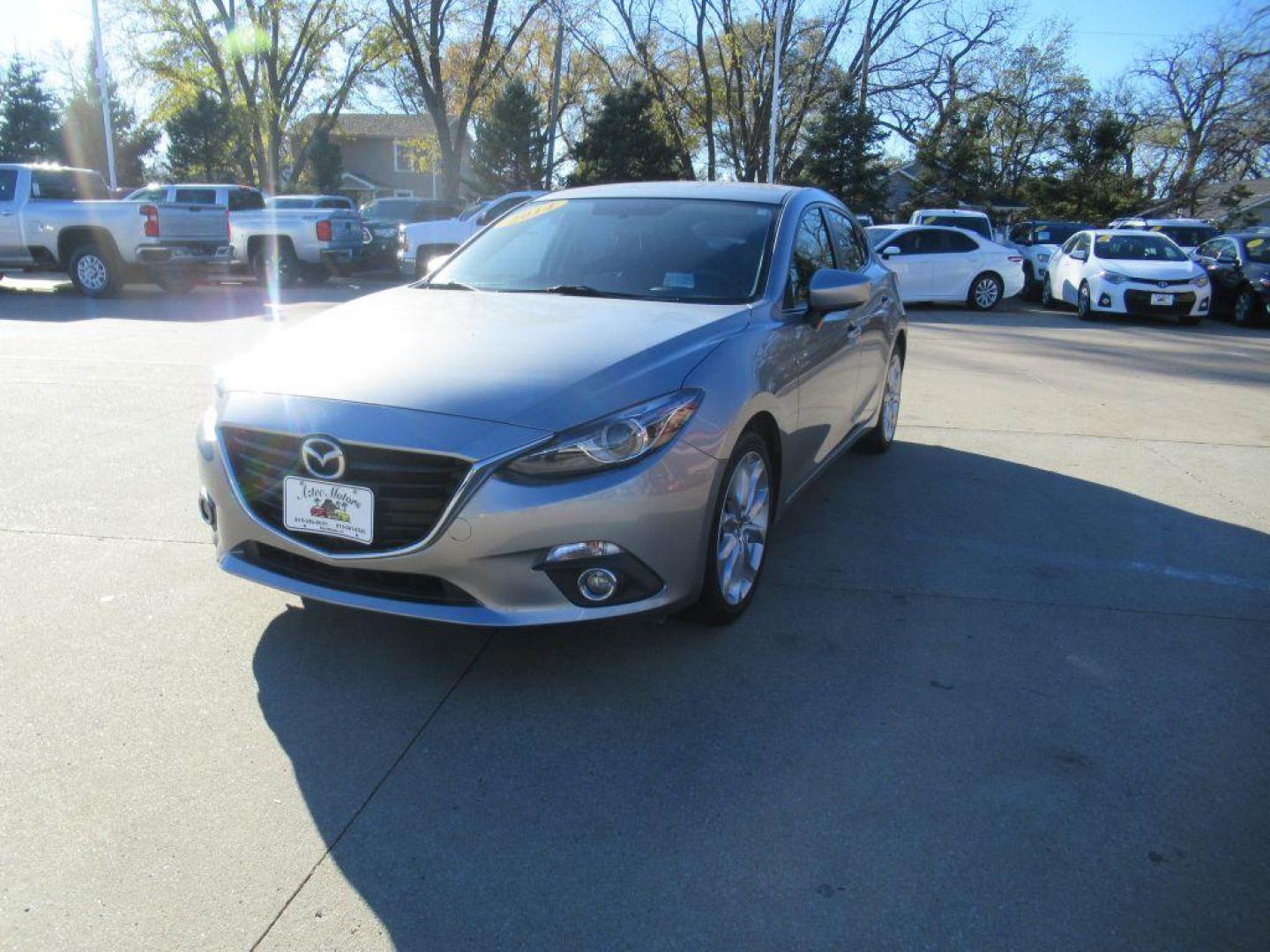 2014 GRAY MAZDA 3 TOURING (JM1BM1L35E1) with an 2.5L engine, Automatic transmission, located at 908 SE 14th Street, Des Moines, IA, 50317, (515) 281-0330, 41.580303, -93.597046 - Photo#0