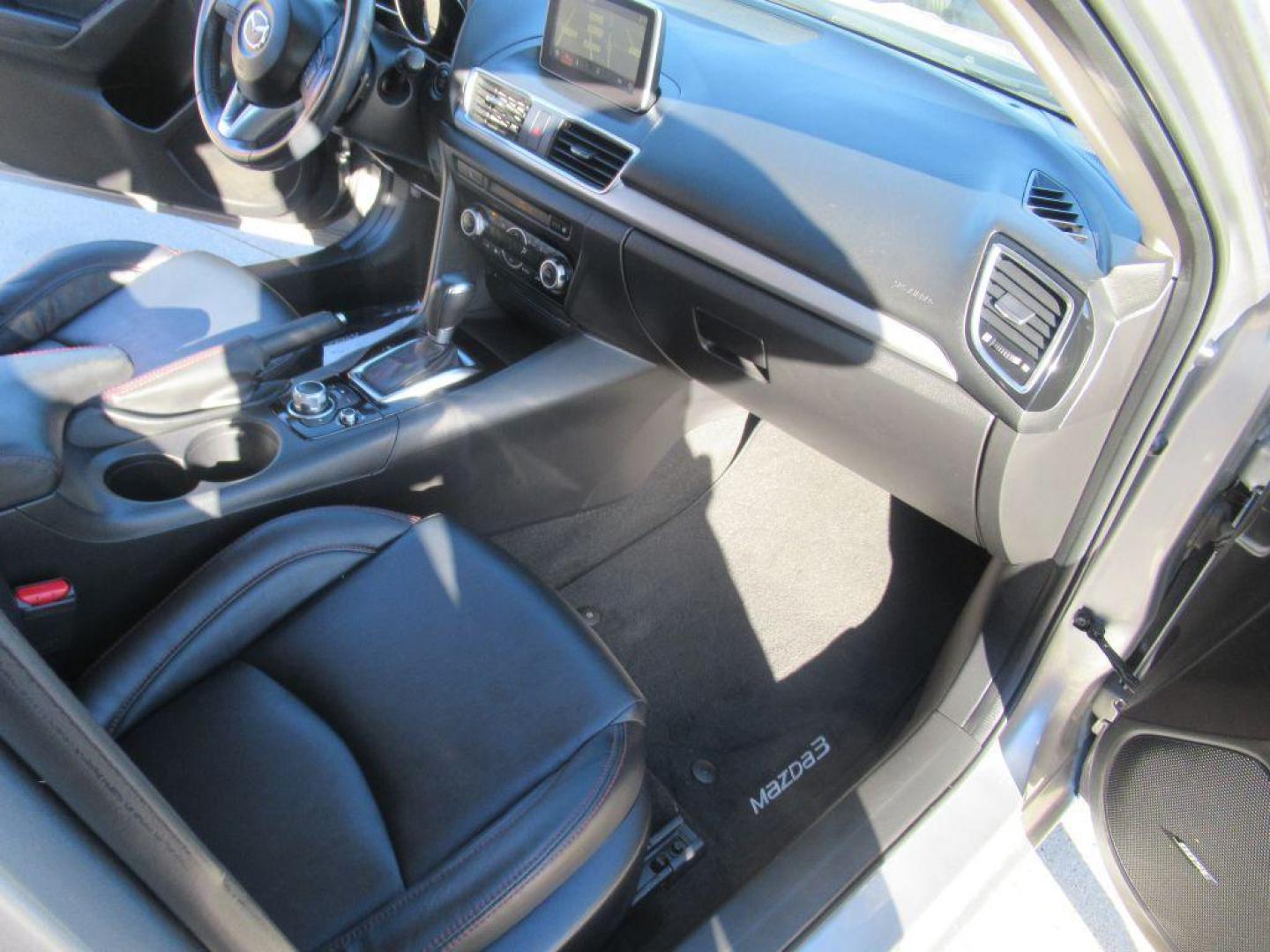 2014 GRAY MAZDA 3 TOURING (JM1BM1L35E1) with an 2.5L engine, Automatic transmission, located at 908 SE 14th Street, Des Moines, IA, 50317, (515) 281-0330, 41.580303, -93.597046 - Photo#13