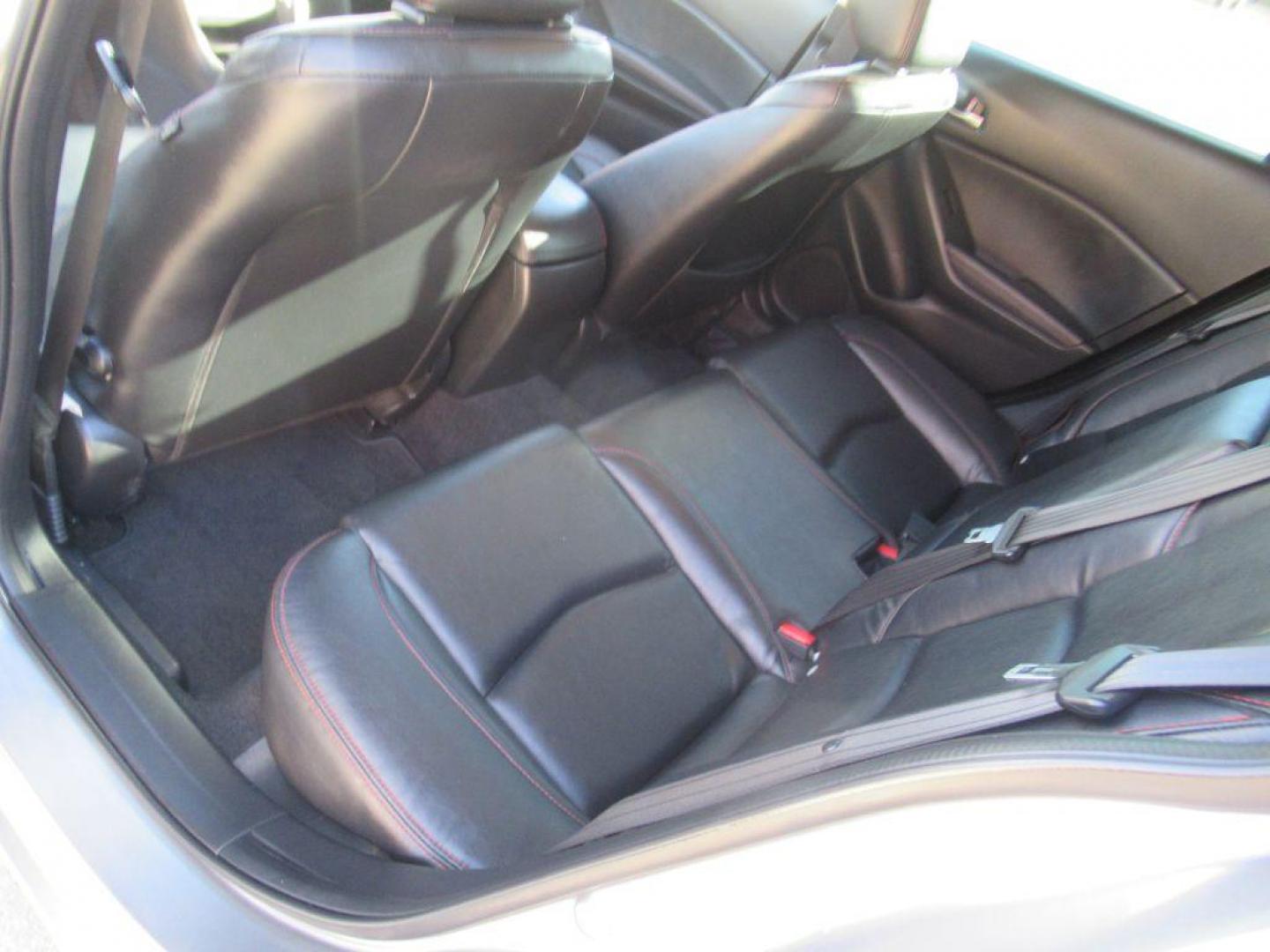 2014 GRAY MAZDA 3 TOURING (JM1BM1L35E1) with an 2.5L engine, Automatic transmission, located at 908 SE 14th Street, Des Moines, IA, 50317, (515) 281-0330, 41.580303, -93.597046 - Photo#15