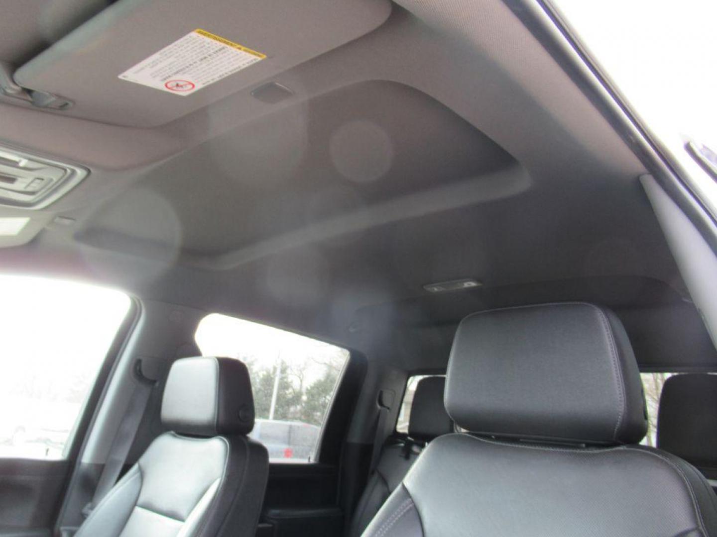 2021 SILVER CHEVROLET SILVERADO 2500 HEAVY DUTY LTZ (1GC1YPE78MF) with an 6.6L engine, Automatic transmission, located at 908 SE 14th Street, Des Moines, IA, 50317, (515) 281-0330, 41.580303, -93.597046 - Photo#18