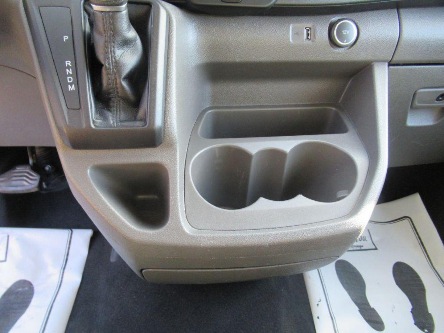 2022 WHITE FORD TRANSIT T-350 (1FBAX2Y83NK) with an 3.5L engine, Automatic transmission, located at 908 SE 14th Street, Des Moines, IA, 50317, (515) 281-0330, 41.580303, -93.597046 - Photo#16
