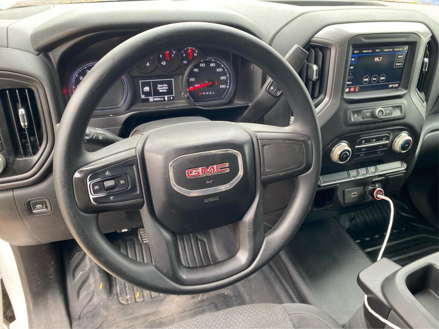 2019 WHITE GMC SIERRA EX-CAB SLT (1GTR9AEF0KZ) with an 5.3L engine, Automatic transmission, located at 908 SE 14th Street, Des Moines, IA, 50317, (515) 281-0330, 41.580303, -93.597046 - Photo#15