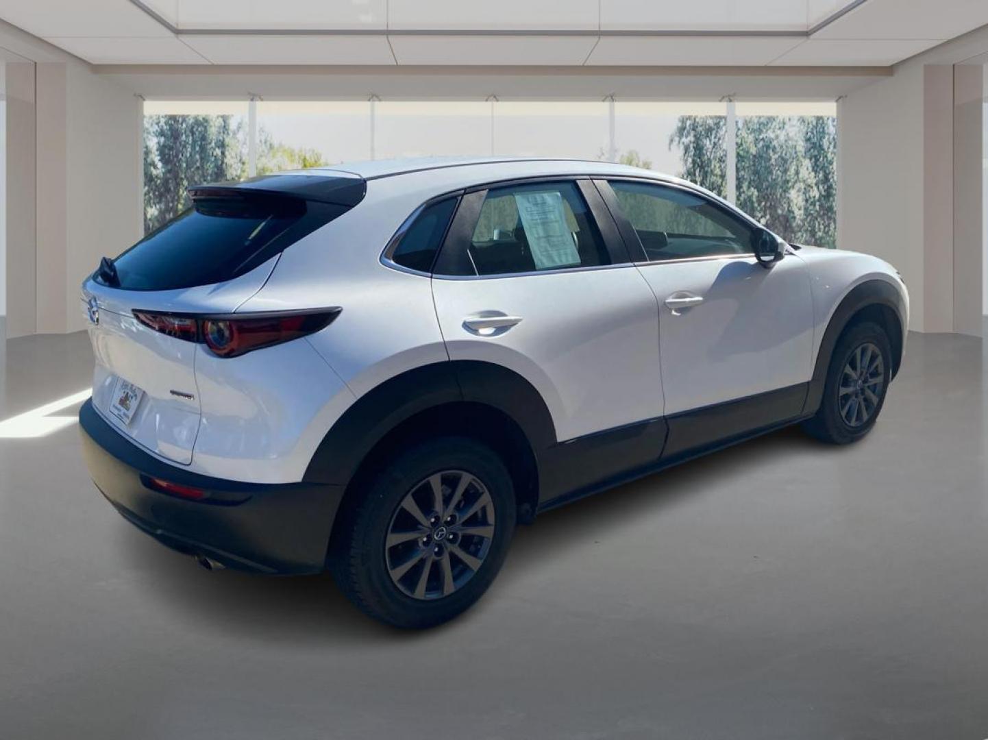 2021 WHITE MAZDA CX-30 (3MVDMBAL8MM) with an 2.5L engine, Automatic transmission, located at 908 SE 14th Street, Des Moines, IA, 50317, (515) 281-0330, 41.580303, -93.597046 - Photo#2