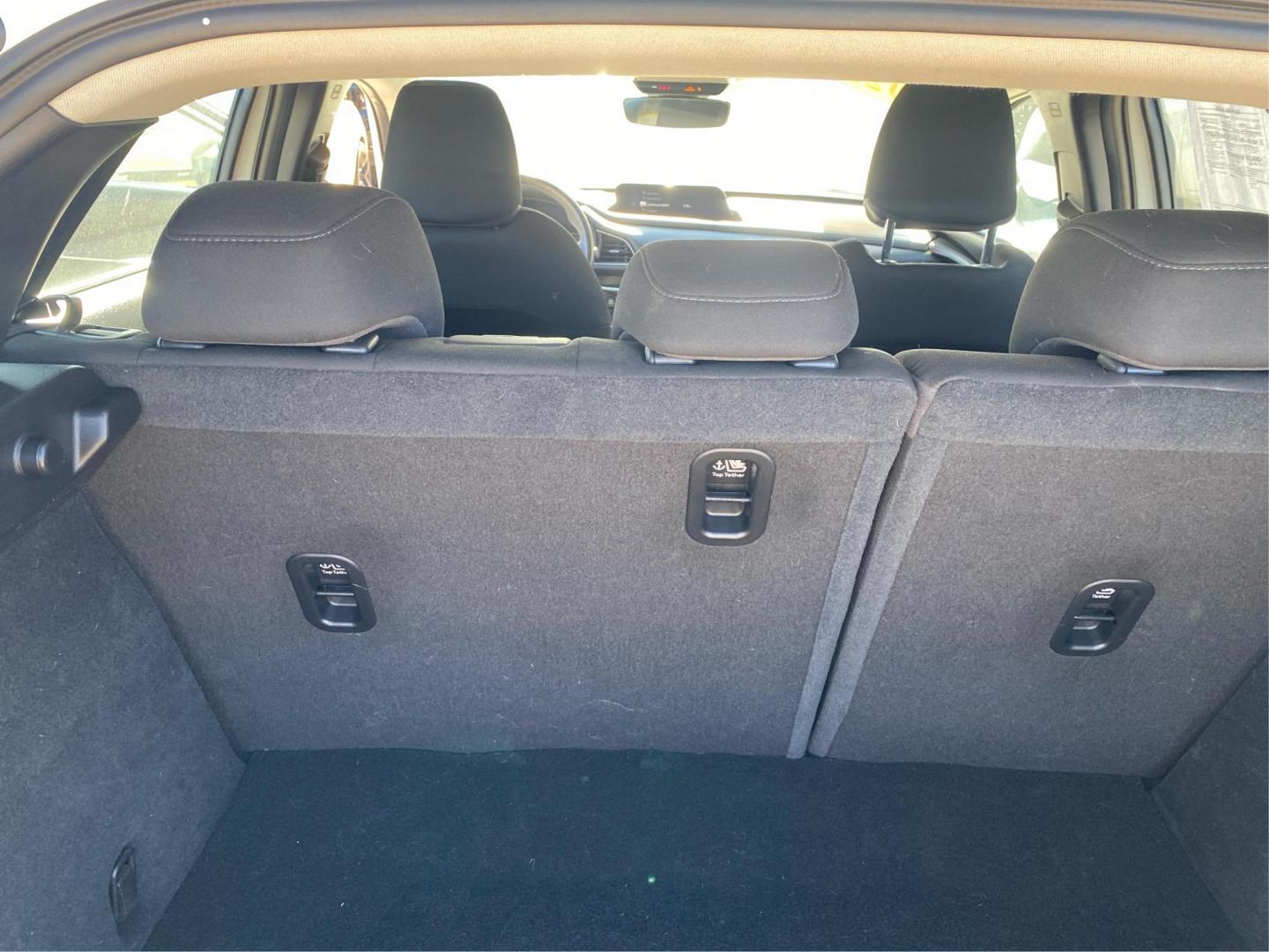 2021 WHITE MAZDA CX-30 (3MVDMBAL8MM) with an 2.5L engine, Automatic transmission, located at 908 SE 14th Street, Des Moines, IA, 50317, (515) 281-0330, 41.580303, -93.597046 - Photo#12