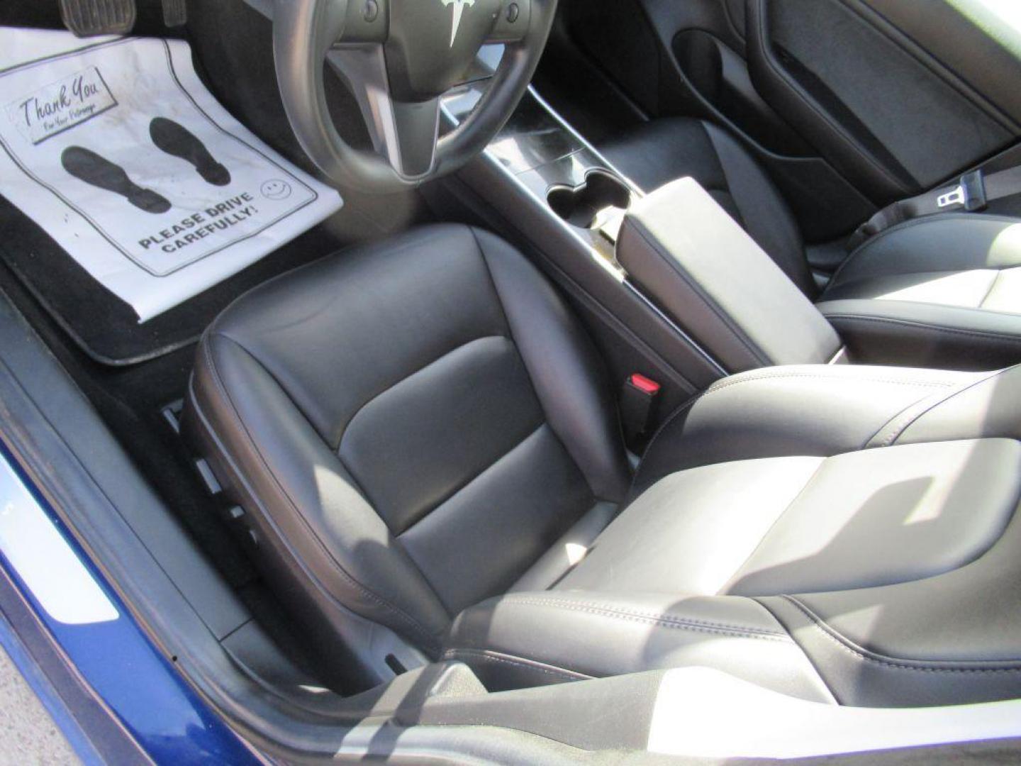 2018 BLUE TESLA MODEL 3 (5YJ3E1EB5JF) , Continuously Variable transmission, located at 908 SE 14th Street, Des Moines, IA, 50317, (515) 281-0330, 41.580303, -93.597046 - Photo#15