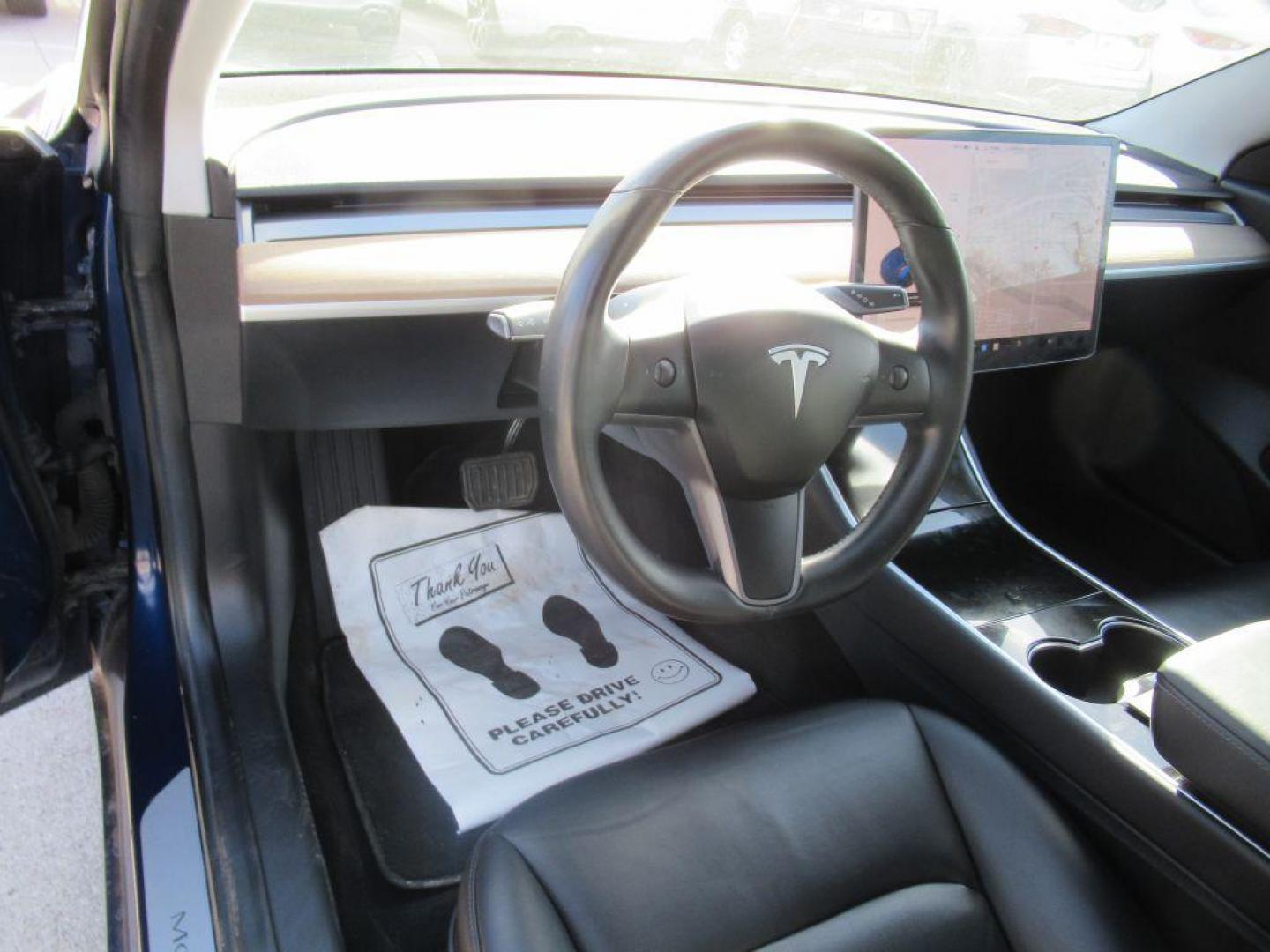 2018 BLUE TESLA MODEL 3 (5YJ3E1EB5JF) , Continuously Variable transmission, located at 908 SE 14th Street, Des Moines, IA, 50317, (515) 281-0330, 41.580303, -93.597046 - Photo#21