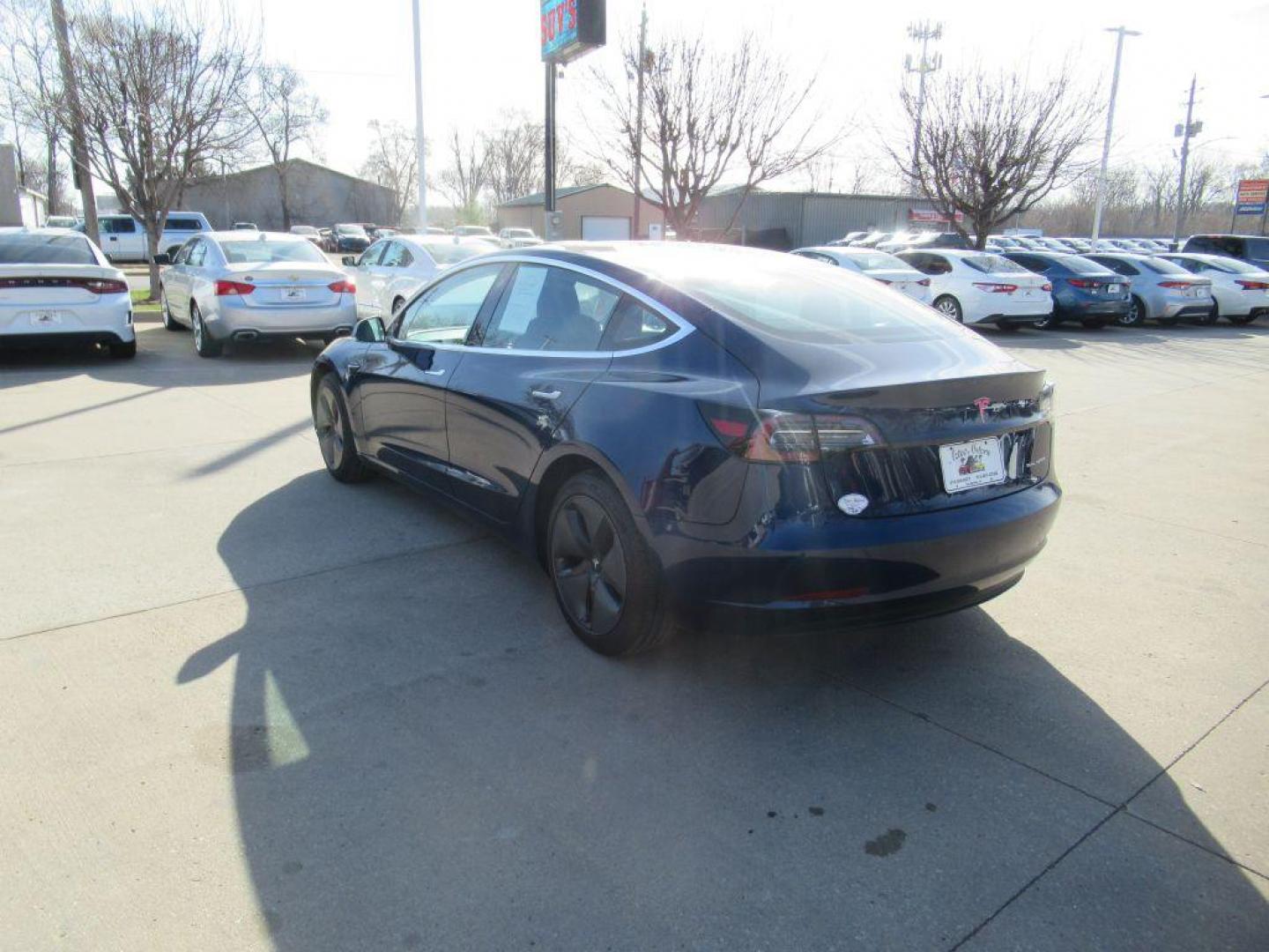 2018 BLUE TESLA MODEL 3 (5YJ3E1EB5JF) , Continuously Variable transmission, located at 908 SE 14th Street, Des Moines, IA, 50317, (515) 281-0330, 41.580303, -93.597046 - Photo#6