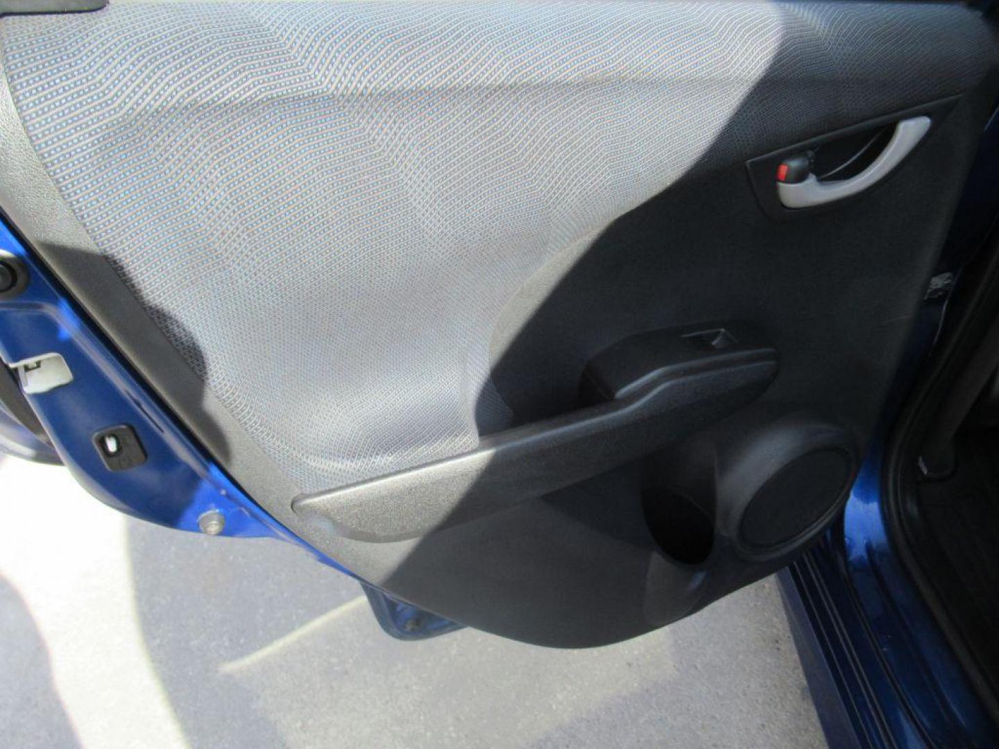 2011 BLUE HONDA FIT SPORT (JHMGE8H51BC) with an 1.5L engine, Automatic transmission, located at 908 SE 14th Street, Des Moines, IA, 50317, (515) 281-0330, 41.580303, -93.597046 - Photo#10