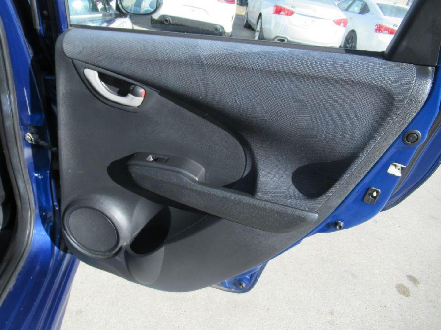 2011 BLUE HONDA FIT SPORT (JHMGE8H51BC) with an 1.5L engine, Automatic transmission, located at 908 SE 14th Street, Des Moines, IA, 50317, (515) 281-0330, 41.580303, -93.597046 - Photo#11