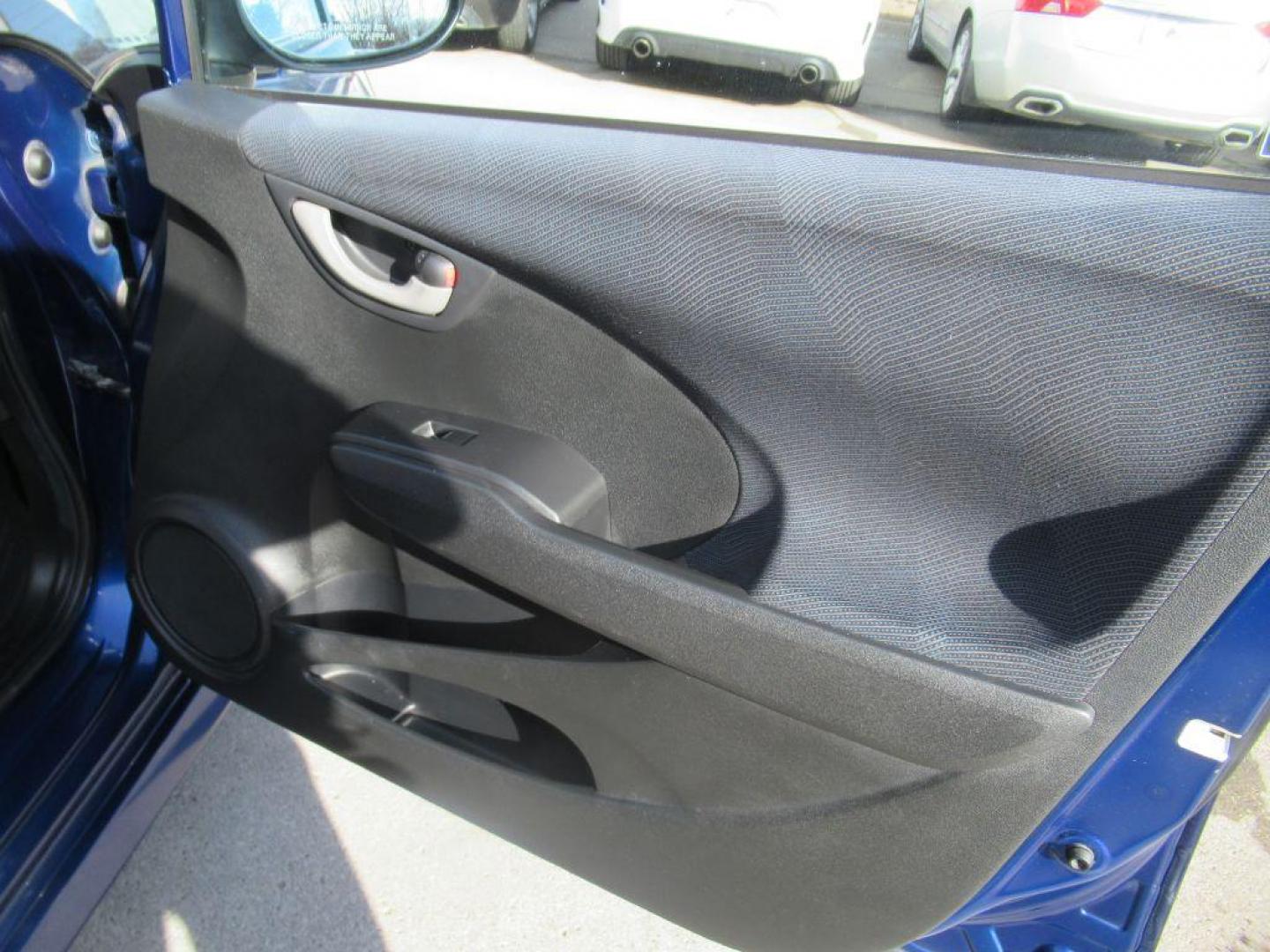 2011 BLUE HONDA FIT SPORT (JHMGE8H51BC) with an 1.5L engine, Automatic transmission, located at 908 SE 14th Street, Des Moines, IA, 50317, (515) 281-0330, 41.580303, -93.597046 - Photo#12