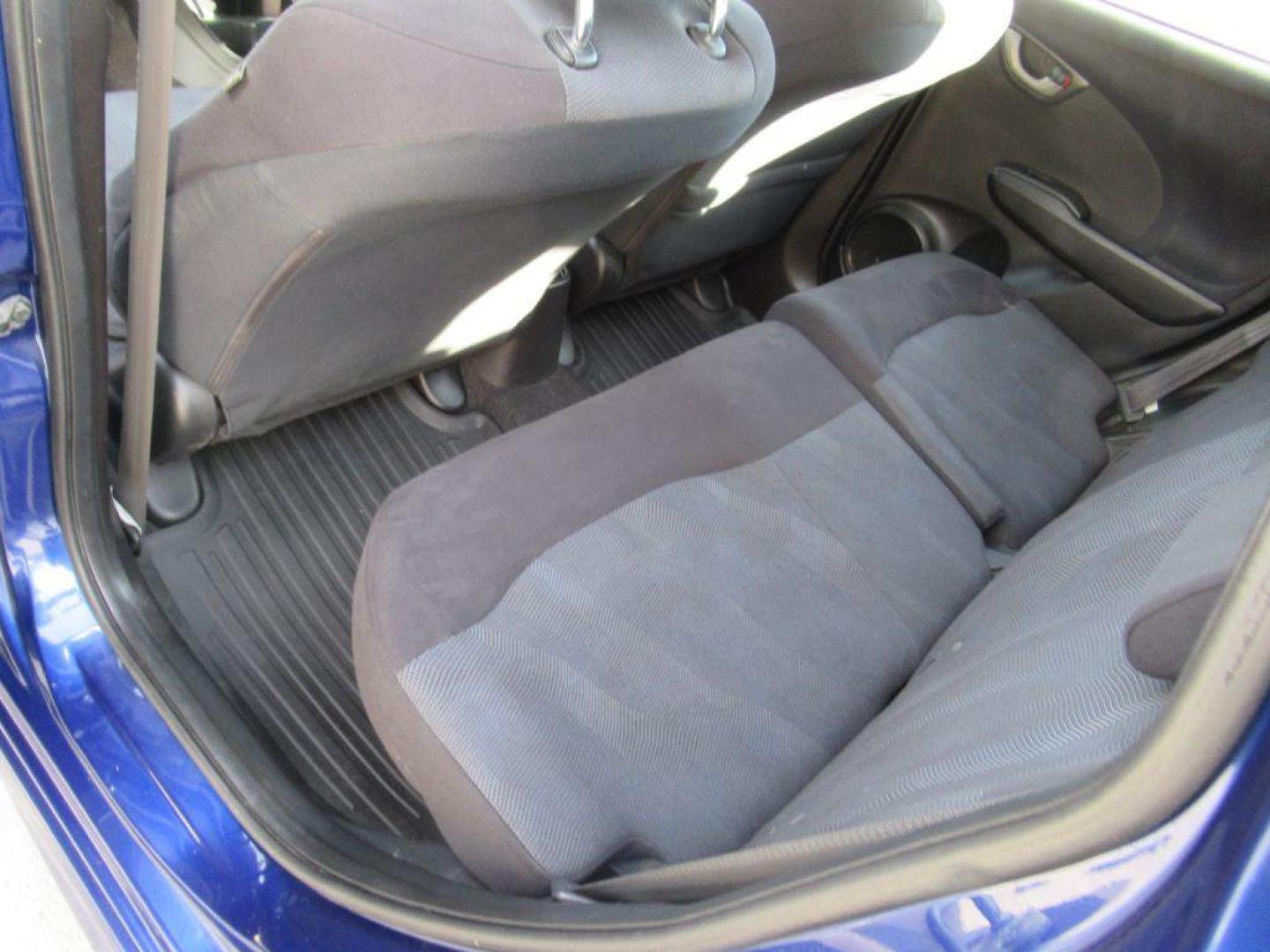 2011 BLUE HONDA FIT SPORT (JHMGE8H51BC) with an 1.5L engine, Automatic transmission, located at 908 SE 14th Street, Des Moines, IA, 50317, (515) 281-0330, 41.580303, -93.597046 - Photo#15