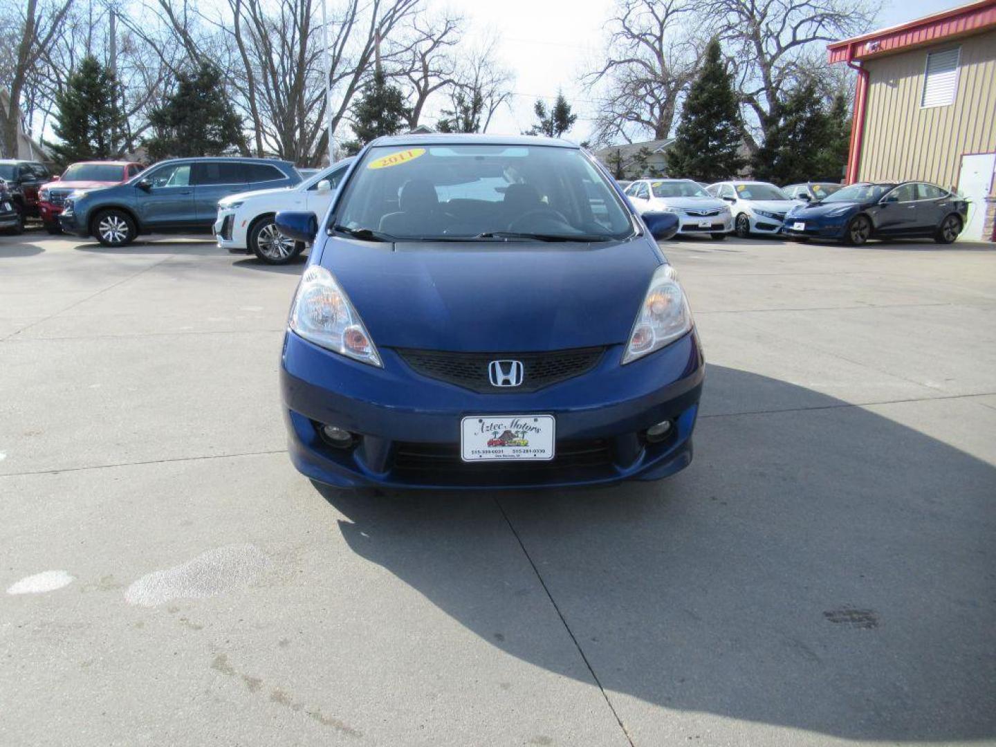 2011 BLUE HONDA FIT SPORT (JHMGE8H51BC) with an 1.5L engine, Automatic transmission, located at 908 SE 14th Street, Des Moines, IA, 50317, (515) 281-0330, 41.580303, -93.597046 - Photo#1