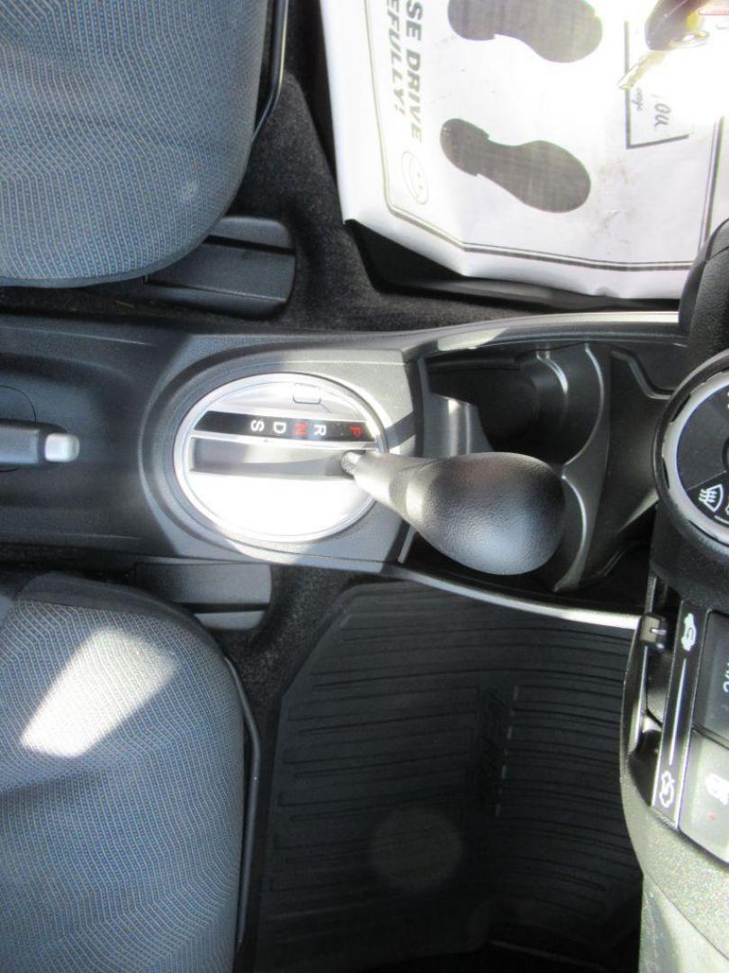 2011 BLUE HONDA FIT SPORT (JHMGE8H51BC) with an 1.5L engine, Automatic transmission, located at 908 SE 14th Street, Des Moines, IA, 50317, (515) 281-0330, 41.580303, -93.597046 - Photo#19