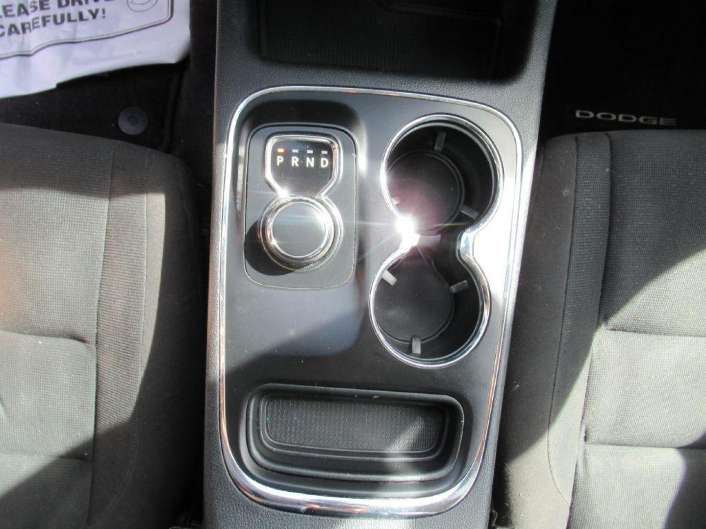 2017 GRAY DODGE DURANGO SXT (1C4RDJAG9HC) with an 3.6L engine, Automatic transmission, located at 908 SE 14th Street, Des Moines, IA, 50317, (515) 281-0330, 41.580303, -93.597046 - Photo#20