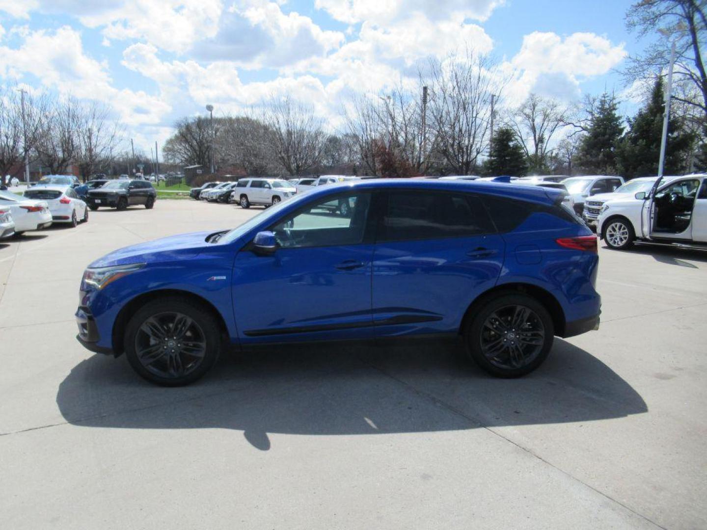 2019 BLUE ACURA RDX A-SPEC (5J8TC2H61KL) with an 2.0L engine, Automatic transmission, located at 908 SE 14th Street, Des Moines, IA, 50317, (515) 281-0330, 41.580303, -93.597046 - Photo#7