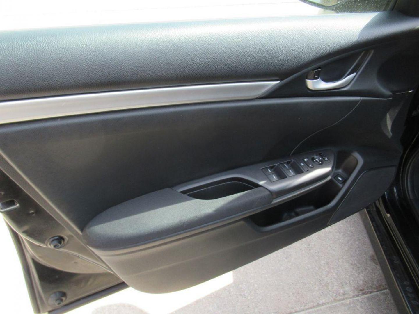2019 BLACK HONDA CIVIC LX (2HGFC2F68KH) with an 2.0L engine, Continuously Variable transmission, located at 908 SE 14th Street, Des Moines, IA, 50317, (515) 281-0330, 41.580303, -93.597046 - Photo#9