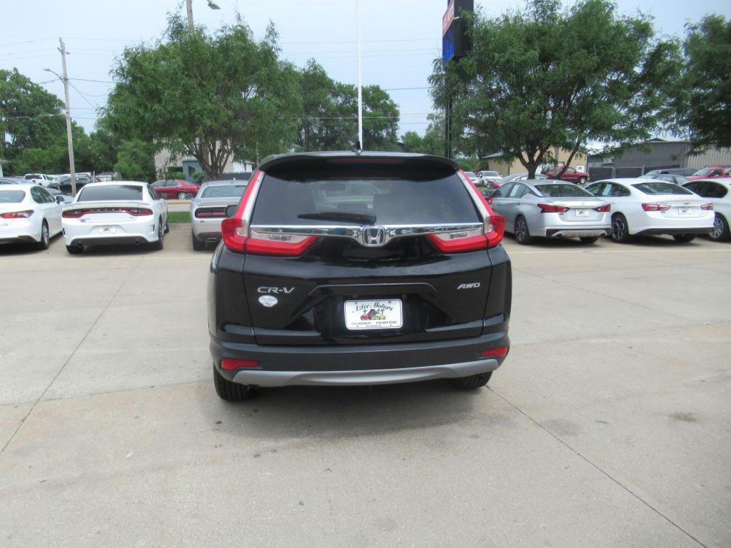 2018 BLACK HONDA CR-V EXL (2HKRW2H85JH) with an 1.5L engine, Continuously Variable transmission, located at 908 SE 14th Street, Des Moines, IA, 50317, (515) 281-0330, 41.580303, -93.597046 - Photo#5
