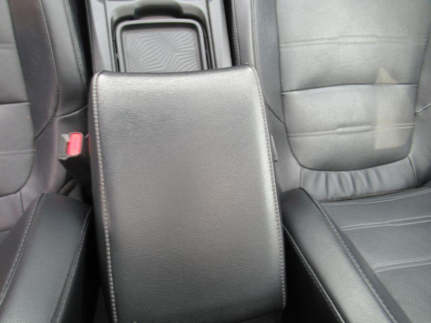 2018 BLACK HONDA CR-V EXL (2HKRW2H85JH) with an 1.5L engine, Continuously Variable transmission, located at 908 SE 14th Street, Des Moines, IA, 50317, (515) 281-0330, 41.580303, -93.597046 - Photo#18