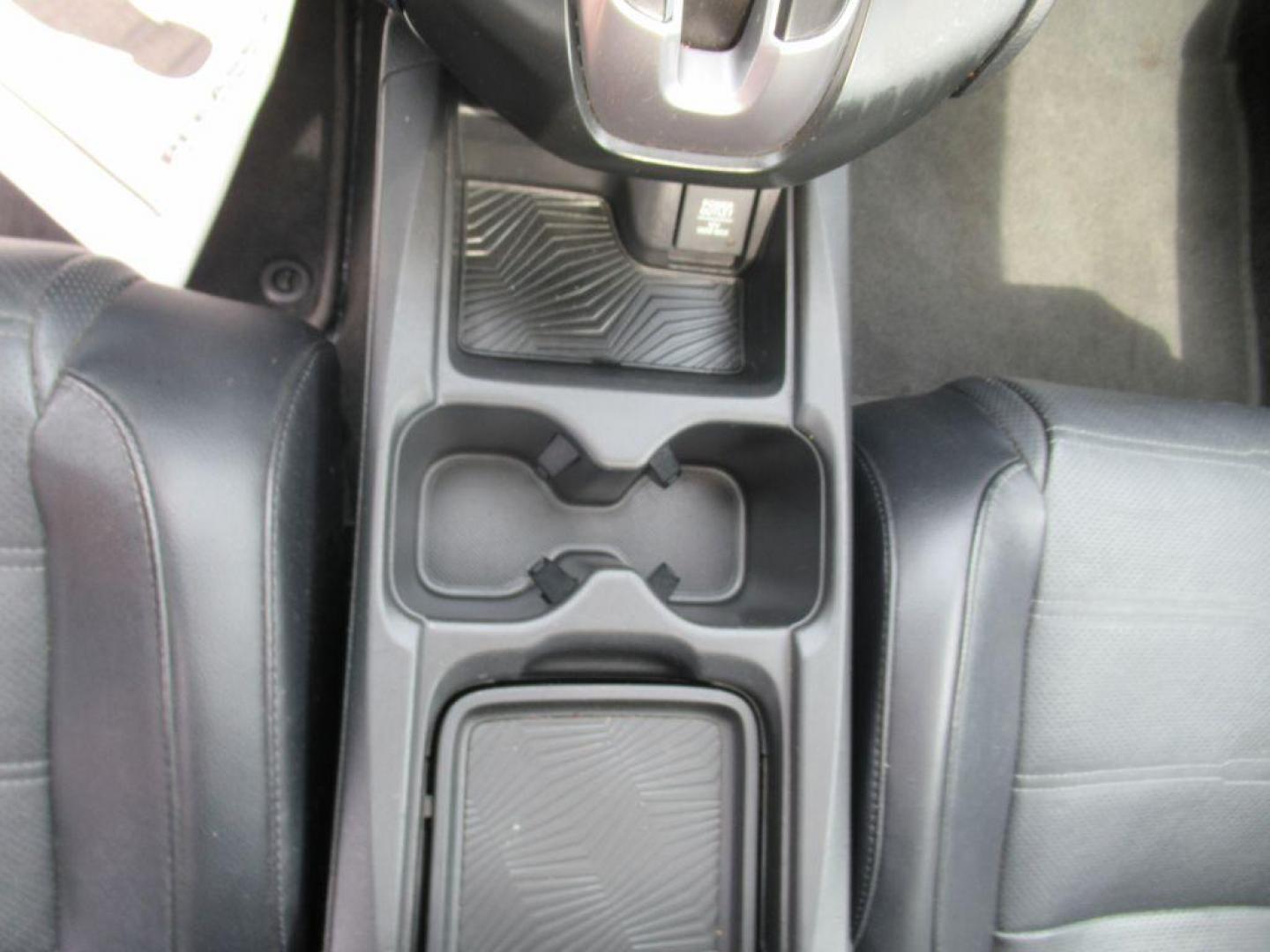 2018 BLACK HONDA CR-V EXL (2HKRW2H85JH) with an 1.5L engine, Continuously Variable transmission, located at 908 SE 14th Street, Des Moines, IA, 50317, (515) 281-0330, 41.580303, -93.597046 - Photo#19