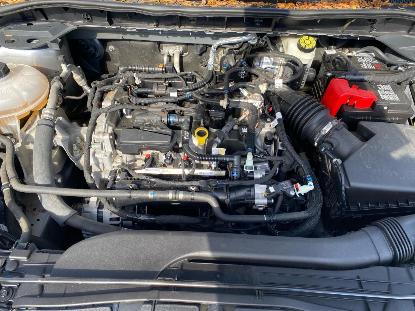 2021 SILVER FORD ESCAPE SE (1FMCU9G63MU) with an 1.5L engine, Automatic transmission, located at 908 SE 14th Street, Des Moines, IA, 50317, (515) 281-0330, 41.580303, -93.597046 - Photo#10