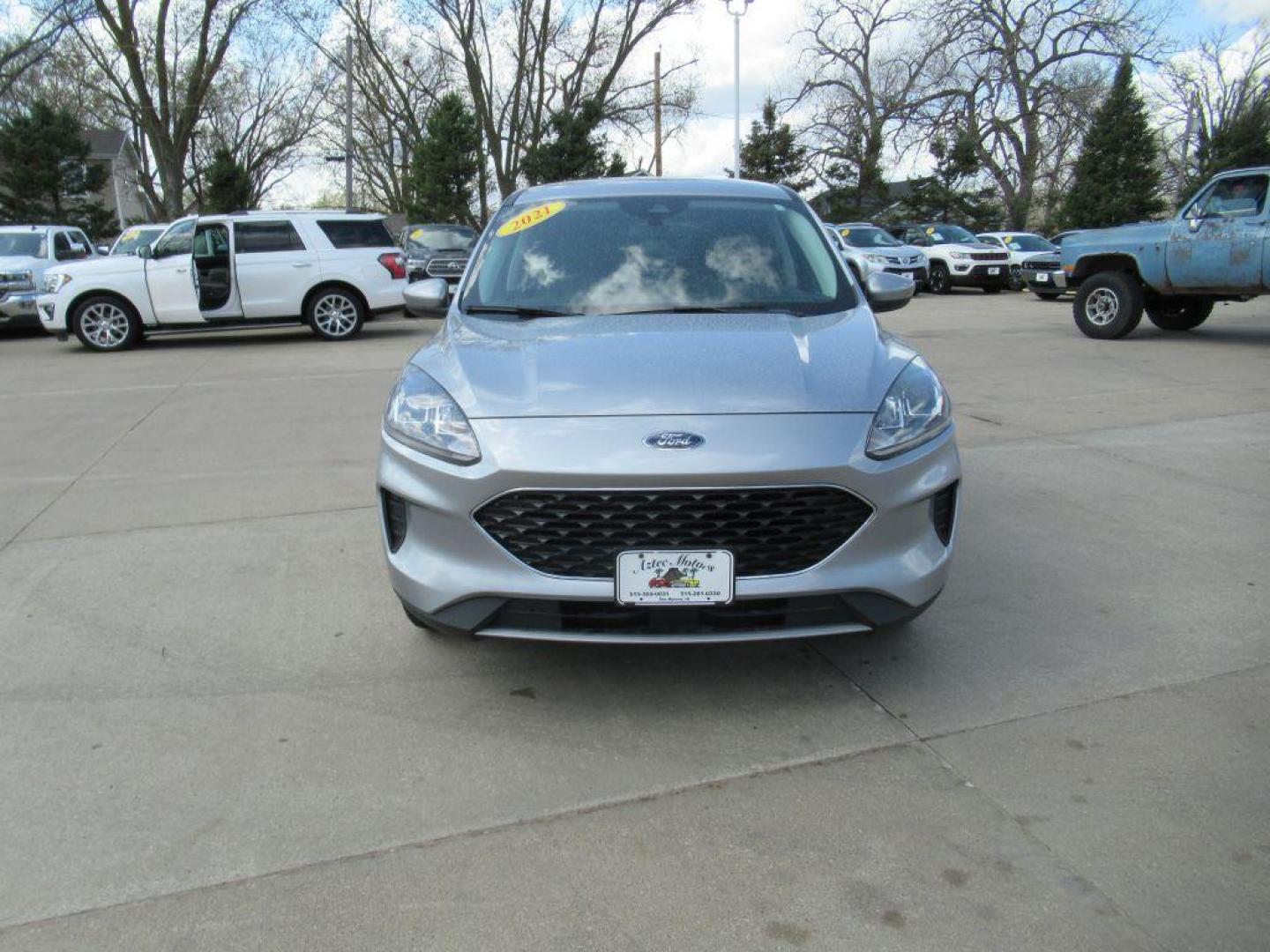 2021 SILVER FORD ESCAPE SE (1FMCU9G63MU) with an 1.5L engine, Automatic transmission, located at 908 SE 14th Street, Des Moines, IA, 50317, (515) 281-0330, 41.580303, -93.597046 - Photo#1