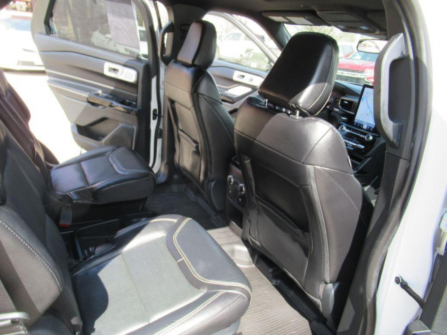 2021 WHITE FORD EXPLORER ST (1FM5K8GC5MG) with an 3.0L engine, Automatic transmission, located at 908 SE 14th Street, Des Moines, IA, 50317, (515) 281-0330, 41.580303, -93.597046 - Photo#14
