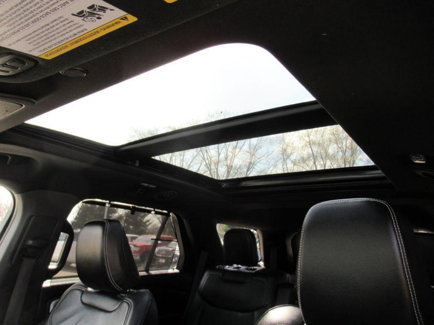 2021 WHITE FORD EXPLORER ST (1FM5K8GC5MG) with an 3.0L engine, Automatic transmission, located at 908 SE 14th Street, Des Moines, IA, 50317, (515) 281-0330, 41.580303, -93.597046 - Photo#17