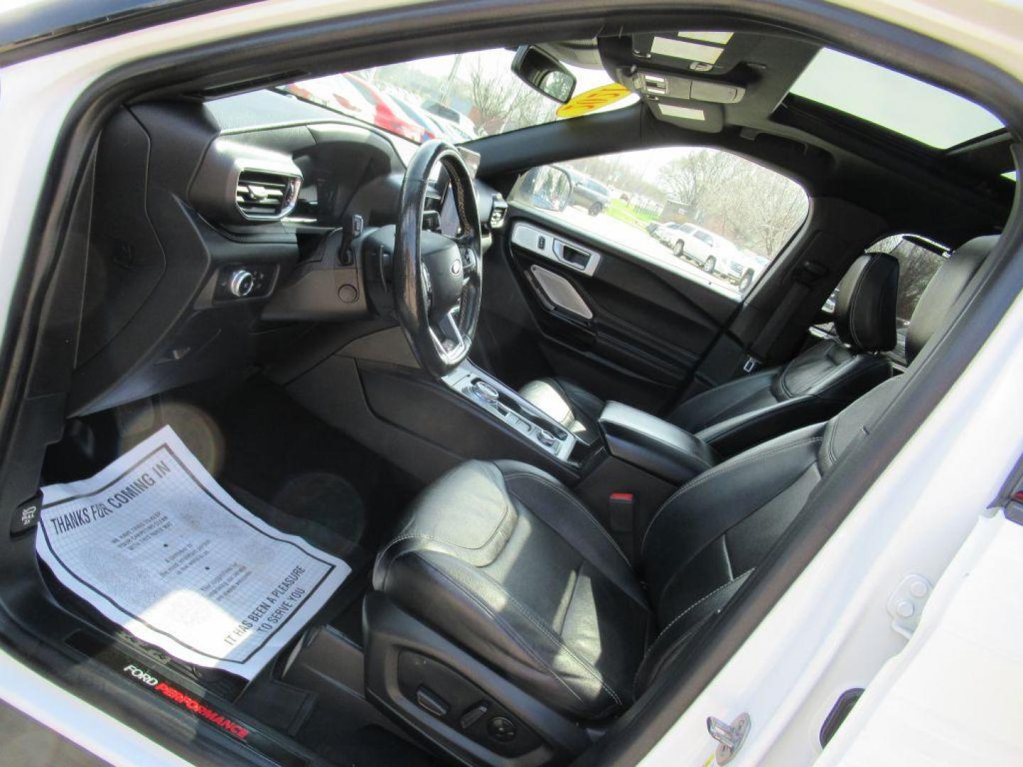 2021 WHITE FORD EXPLORER ST (1FM5K8GC5MG) with an 3.0L engine, Automatic transmission, located at 908 SE 14th Street, Des Moines, IA, 50317, (515) 281-0330, 41.580303, -93.597046 - Photo#25