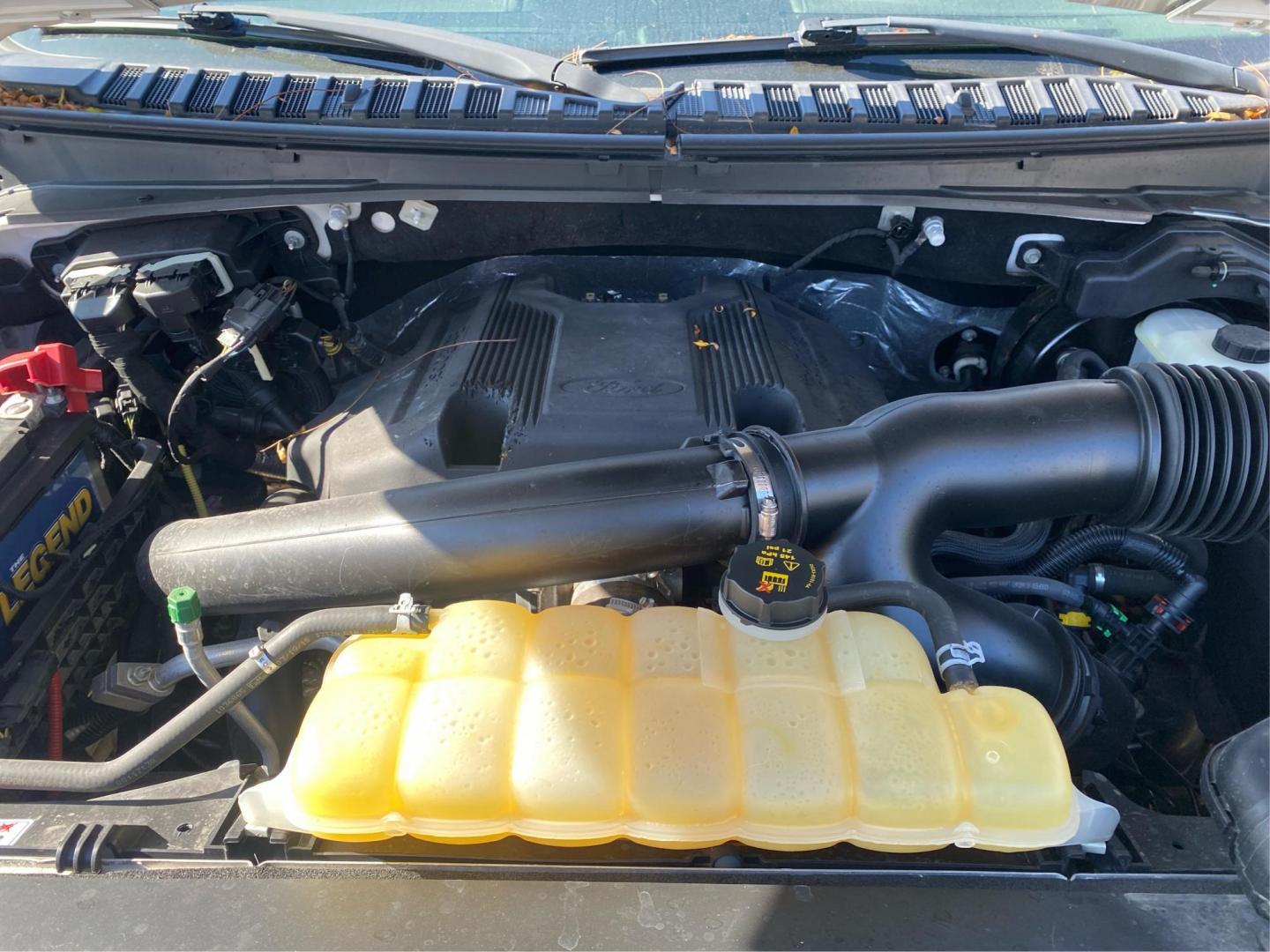 2018 WHITE FORD EXPEDITION LIMITED (1FMJU2AT0JE) with an 3.5L engine, Automatic transmission, located at 908 SE 14th Street, Des Moines, IA, 50317, (515) 281-0330, 41.580303, -93.597046 - Photo#10