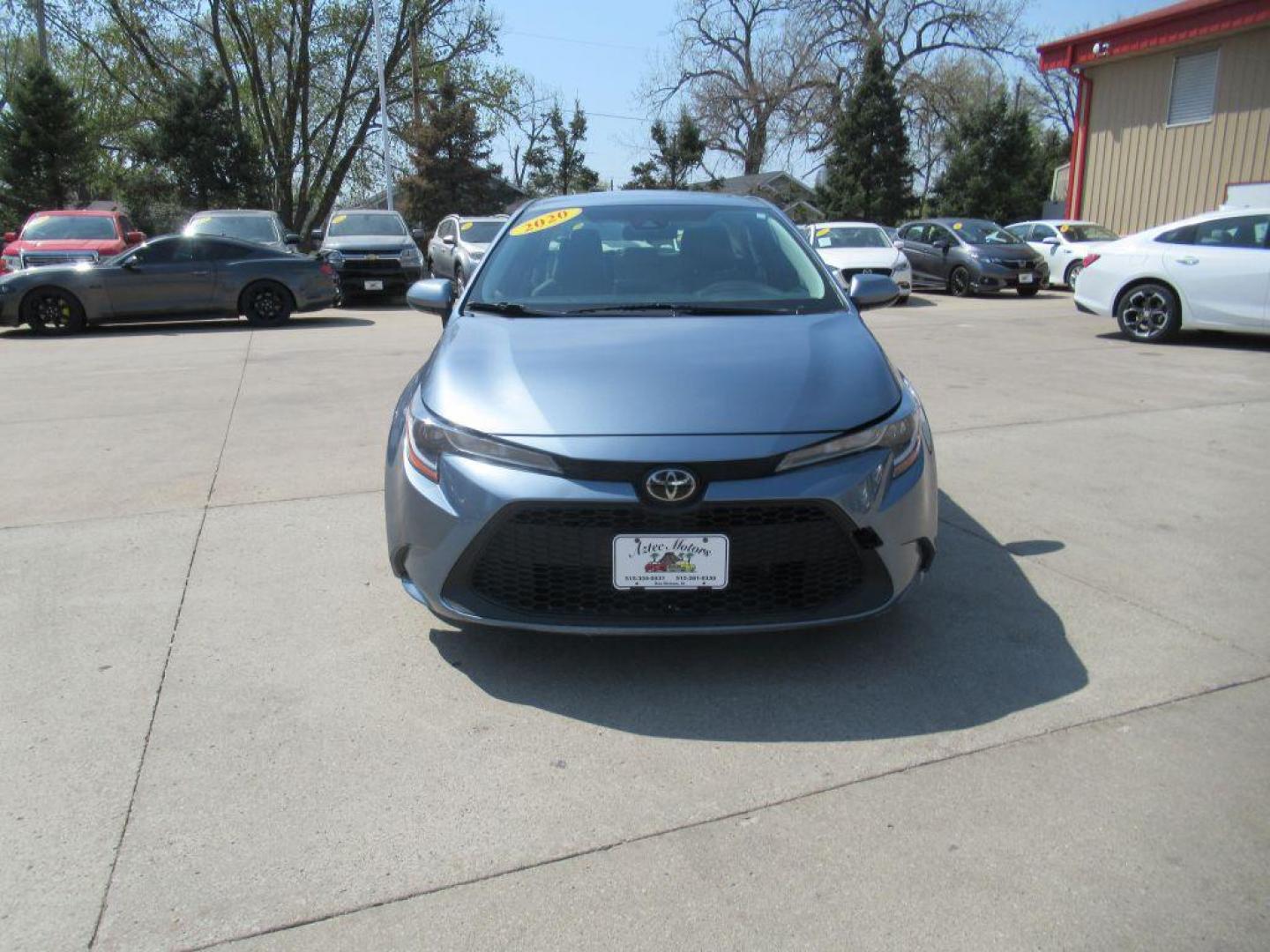 2020 GRAY TOYOTA COROLLA LE (JTDEPRAE9LJ) with an 1.8L engine, Continuously Variable transmission, located at 908 SE 14th Street, Des Moines, IA, 50317, (515) 281-0330, 41.580303, -93.597046 - Photo#1