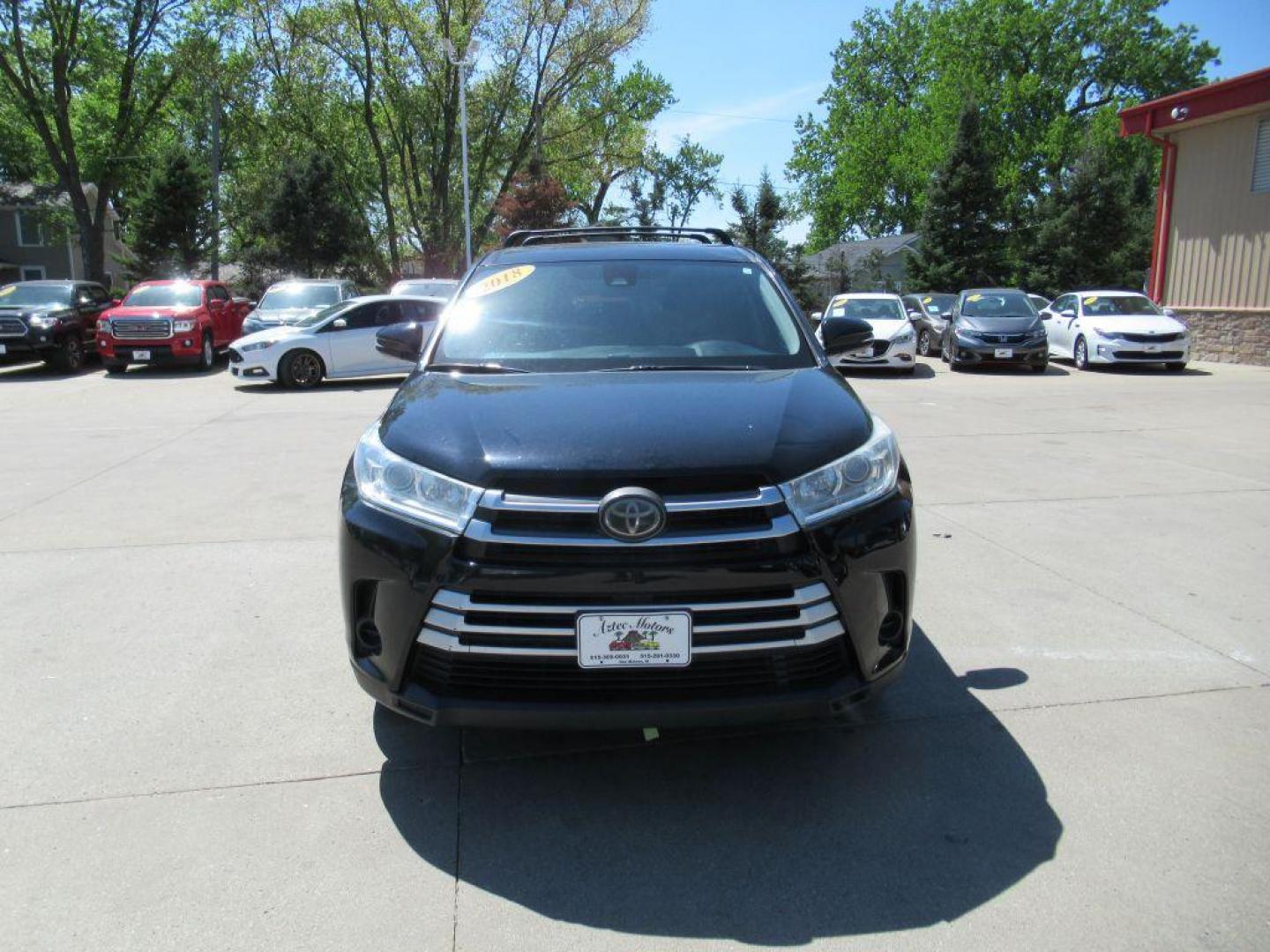 2018 BLACK TOYOTA HIGHLANDER LE (5TDBZRFHXJS) with an 3.5L engine, Automatic transmission, located at 908 SE 14th Street, Des Moines, IA, 50317, (515) 281-0330, 41.580303, -93.597046 - Photo#1