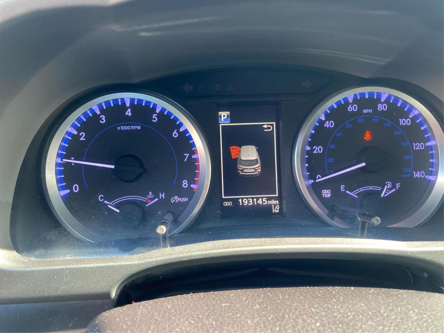 2018 BLACK TOYOTA HIGHLANDER LE (5TDBZRFHXJS) with an 3.5L engine, Automatic transmission, located at 908 SE 14th Street, Des Moines, IA, 50317, (515) 281-0330, 41.580303, -93.597046 - Photo#15