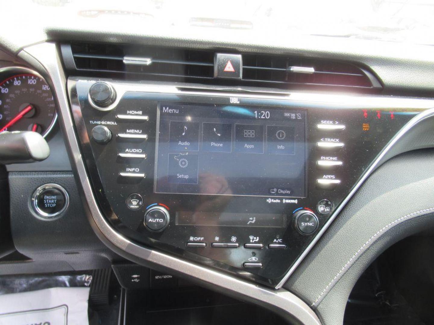 2018 BLACK TOYOTA CAMRY XSE (4T1B61HK0JU) with an 2.5L engine, Automatic transmission, located at 908 SE 14th Street, Des Moines, IA, 50317, (515) 281-0330, 41.580303, -93.597046 - Photo#20