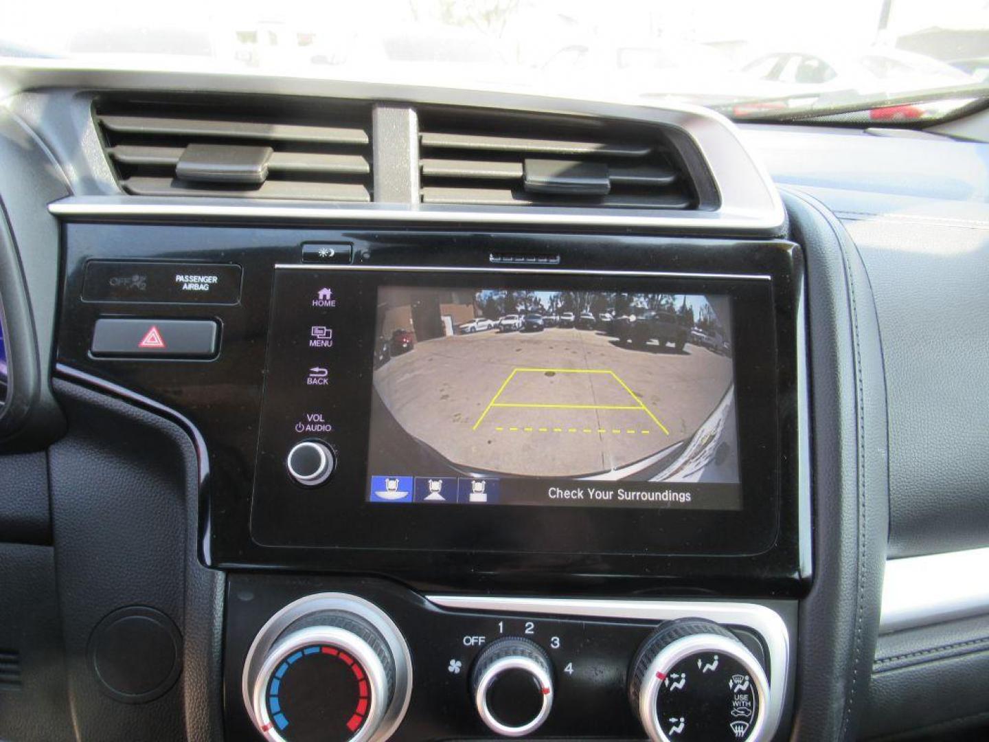 2019 GRAY HONDA FIT SPORT (3HGGK5H62KM) with an 1.5L engine, Continuously Variable transmission, located at 908 SE 14th Street, Des Moines, IA, 50317, (515) 281-0330, 41.580303, -93.597046 - Photo#22