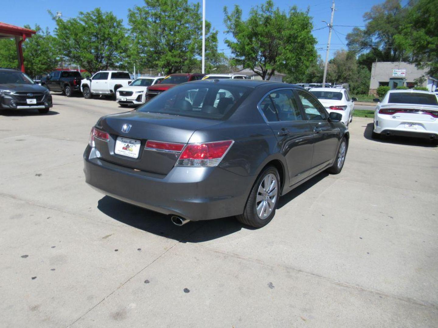 2012 GRAY HONDA ACCORD EXL (1HGCP2F80CA) with an 2.4L engine, Automatic transmission, located at 908 SE 14th Street, Des Moines, IA, 50317, (515) 281-0330, 41.580303, -93.597046 - Photo#4