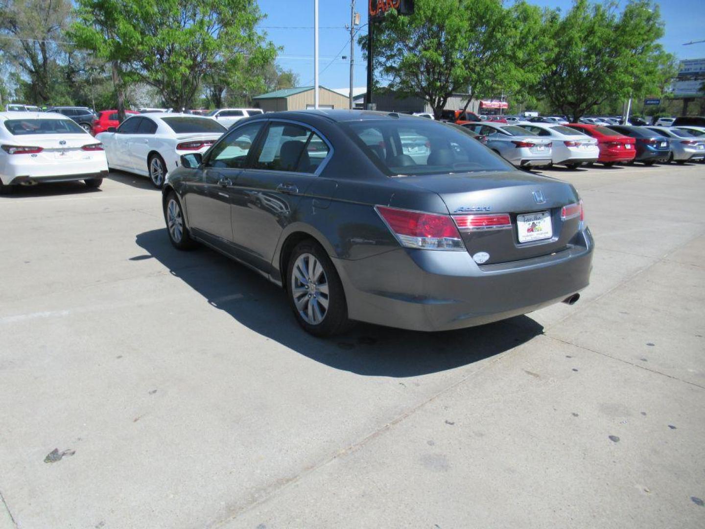 2012 GRAY HONDA ACCORD EXL (1HGCP2F80CA) with an 2.4L engine, Automatic transmission, located at 908 SE 14th Street, Des Moines, IA, 50317, (515) 281-0330, 41.580303, -93.597046 - Photo#6