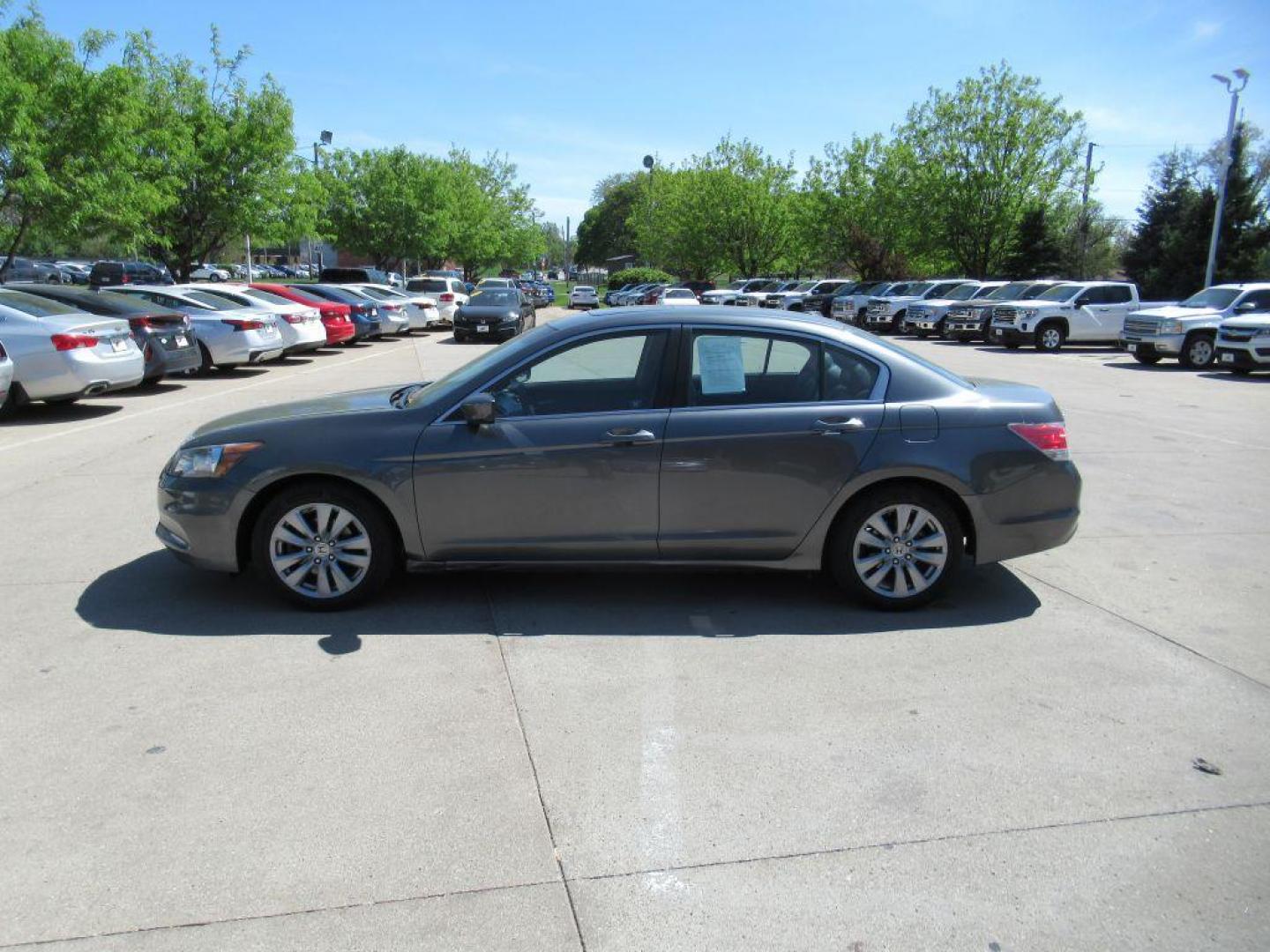 2012 GRAY HONDA ACCORD EXL (1HGCP2F80CA) with an 2.4L engine, Automatic transmission, located at 908 SE 14th Street, Des Moines, IA, 50317, (515) 281-0330, 41.580303, -93.597046 - Photo#7