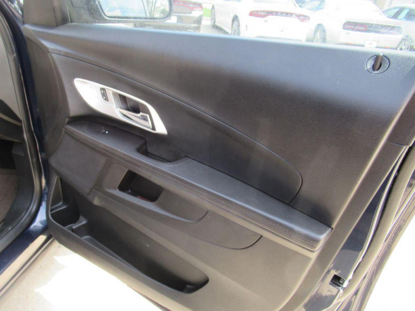 2017 BLUE CHEVROLET EQUINOX LS (2GNALBEK5H1) with an 2.4L engine, Automatic transmission, located at 908 SE 14th Street, Des Moines, IA, 50317, (515) 281-0330, 41.580303, -93.597046 - Photo#12