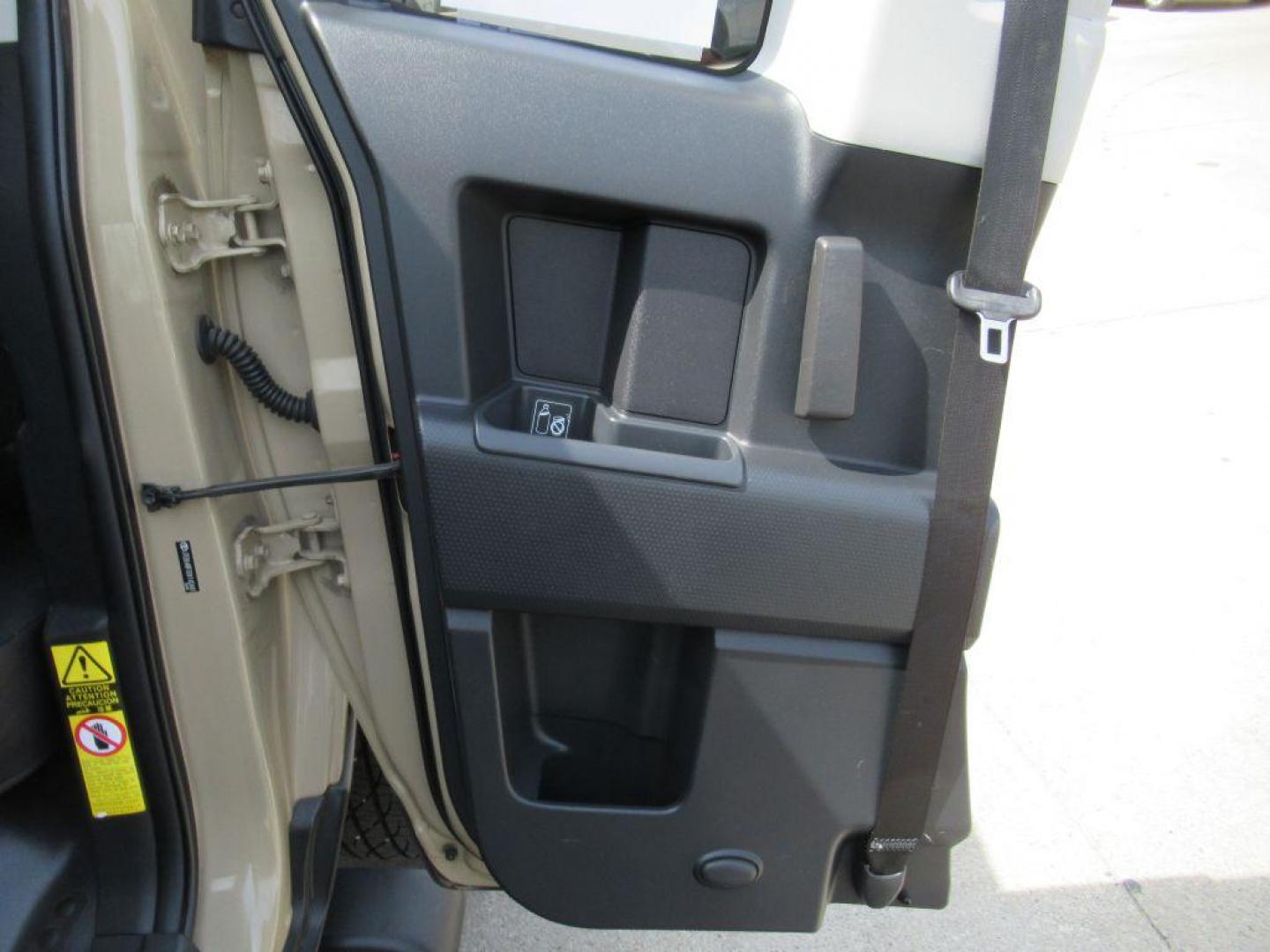 2012 GOLD TOYOTA FJ CRUISER (JTEBU4BF0CK) with an 4.0L engine, Automatic transmission, located at 908 SE 14th Street, Des Moines, IA, 50317, (515) 281-0330, 41.580303, -93.597046 - Photo#10