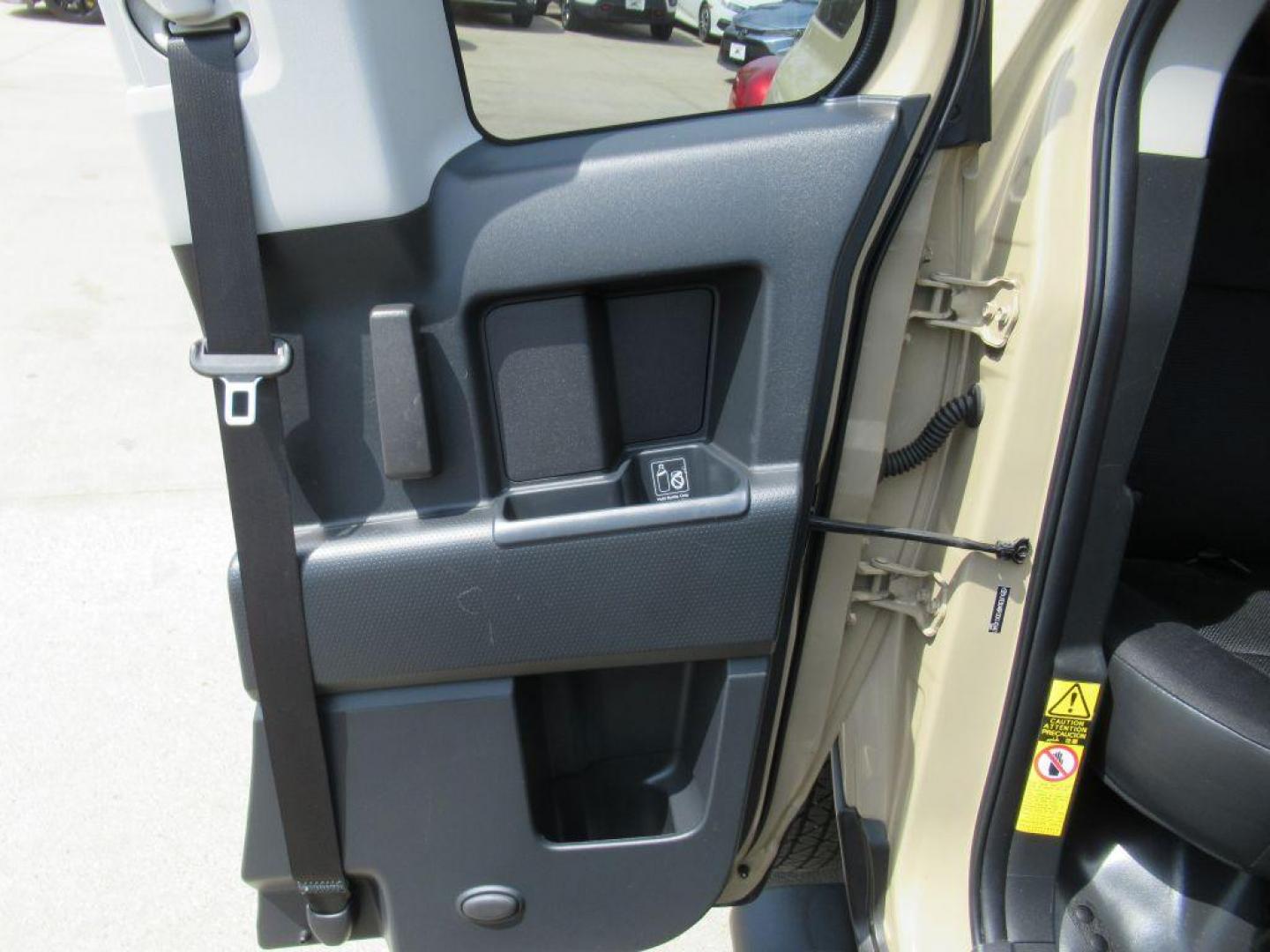 2012 GOLD TOYOTA FJ CRUISER (JTEBU4BF0CK) with an 4.0L engine, Automatic transmission, located at 908 SE 14th Street, Des Moines, IA, 50317, (515) 281-0330, 41.580303, -93.597046 - Photo#11