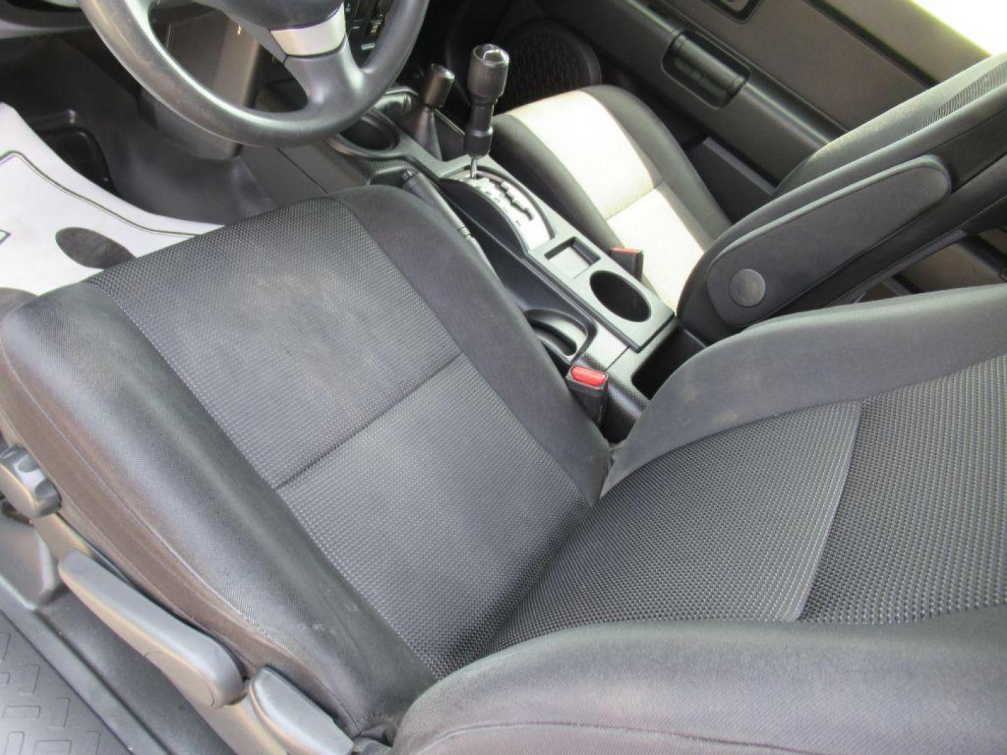 2012 GOLD TOYOTA FJ CRUISER (JTEBU4BF0CK) with an 4.0L engine, Automatic transmission, located at 908 SE 14th Street, Des Moines, IA, 50317, (515) 281-0330, 41.580303, -93.597046 - Photo#16