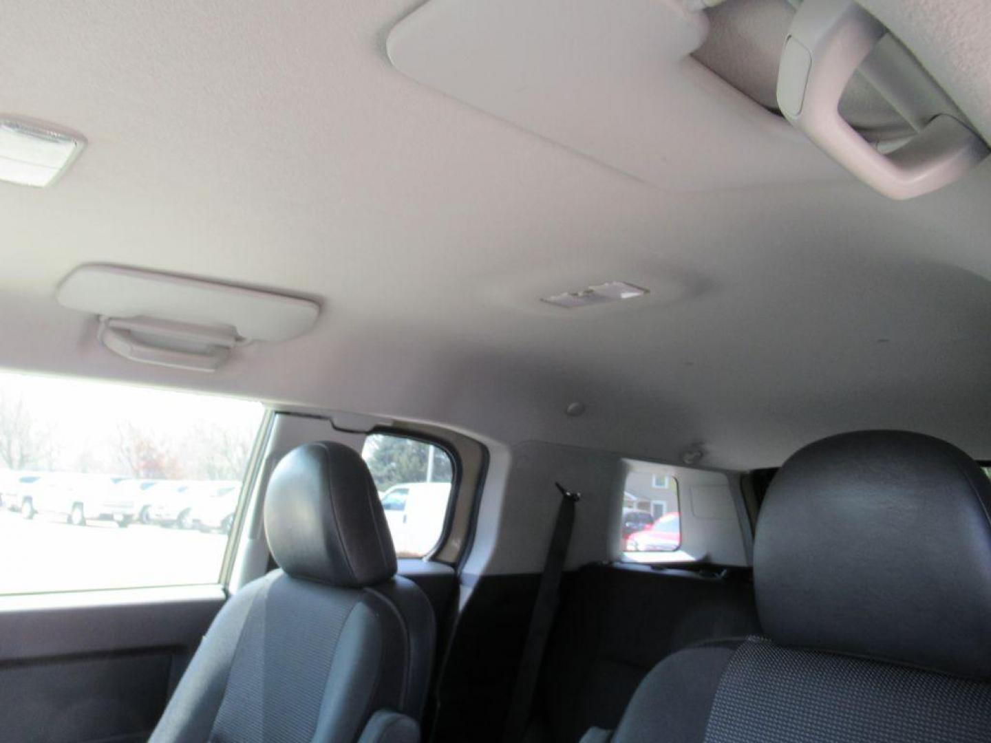 2012 GOLD TOYOTA FJ CRUISER (JTEBU4BF0CK) with an 4.0L engine, Automatic transmission, located at 908 SE 14th Street, Des Moines, IA, 50317, (515) 281-0330, 41.580303, -93.597046 - Photo#17