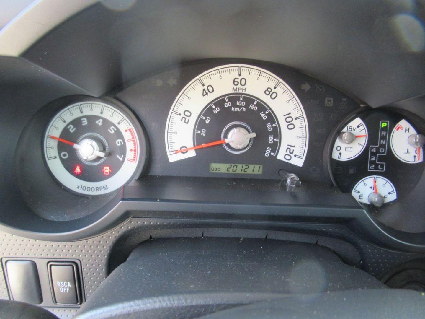 2012 GOLD TOYOTA FJ CRUISER (JTEBU4BF0CK) with an 4.0L engine, Automatic transmission, located at 908 SE 14th Street, Des Moines, IA, 50317, (515) 281-0330, 41.580303, -93.597046 - Photo#23