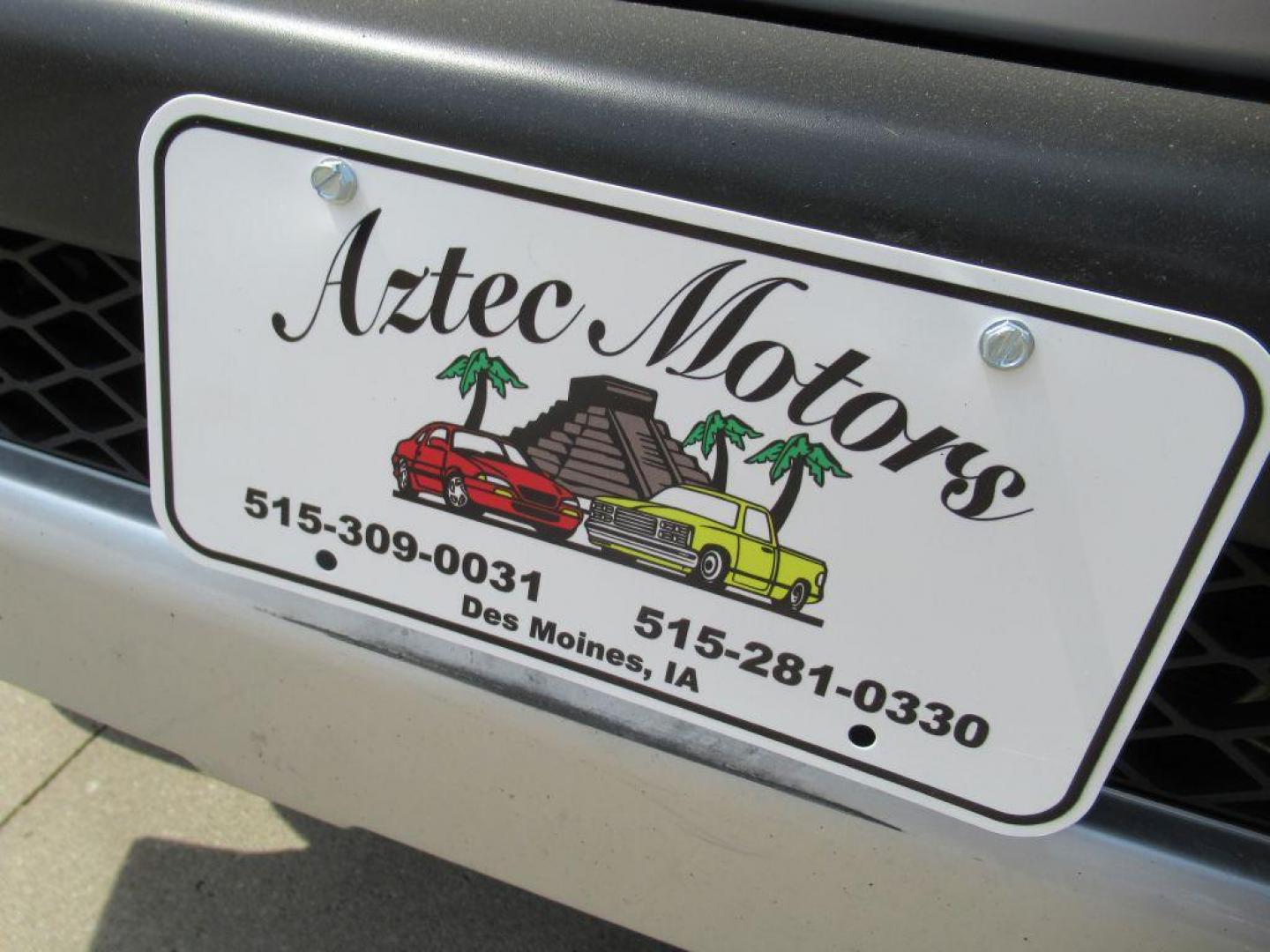 2012 GOLD TOYOTA FJ CRUISER (JTEBU4BF0CK) with an 4.0L engine, Automatic transmission, located at 908 SE 14th Street, Des Moines, IA, 50317, (515) 281-0330, 41.580303, -93.597046 - Photo#8