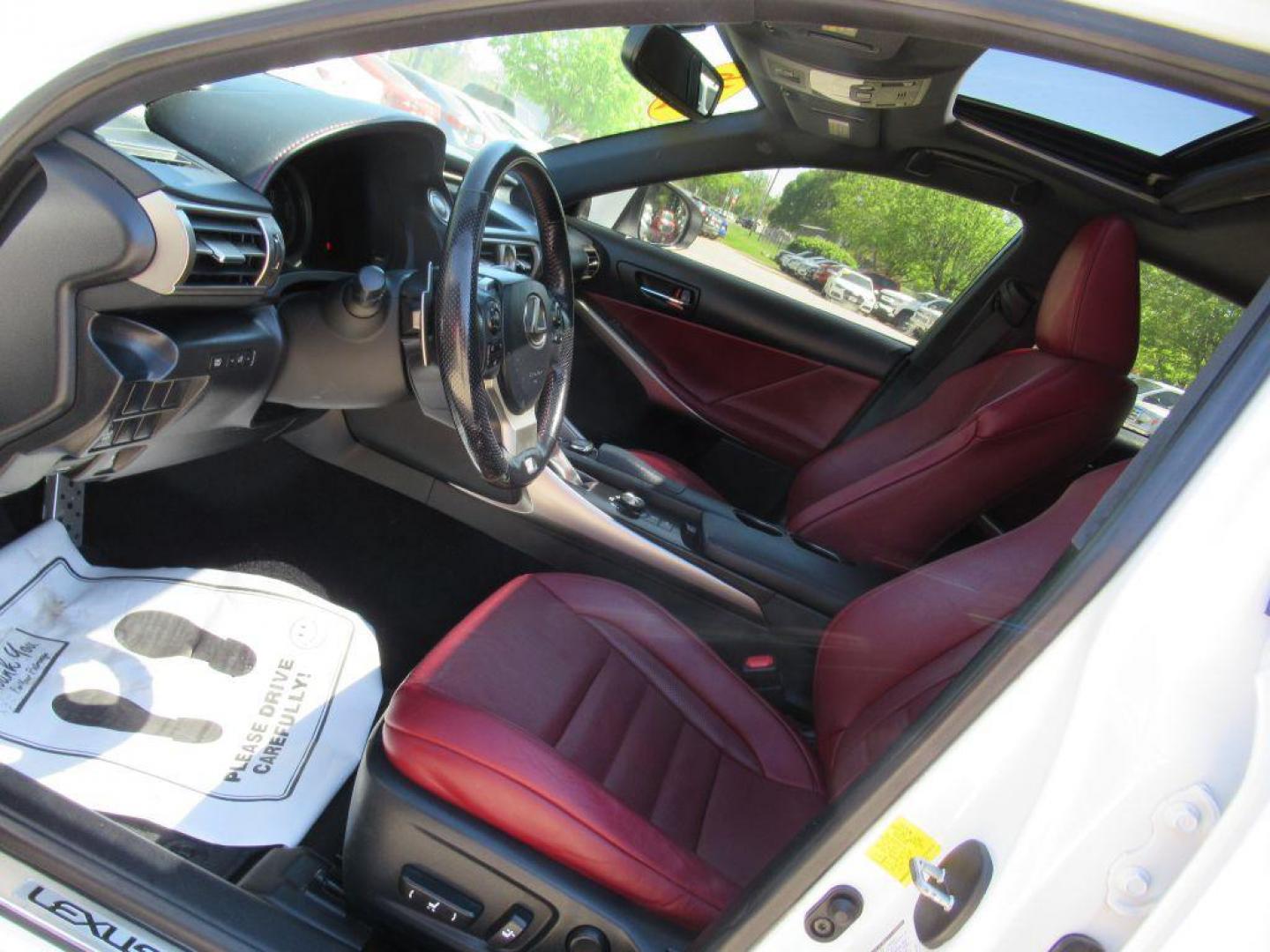 2016 WHITE LEXUS IS 300 (JTHCM1D25G5) with an 3.5L engine, Automatic transmission, located at 908 SE 14th Street, Des Moines, IA, 50317, (515) 281-0330, 41.580303, -93.597046 - Photo#26